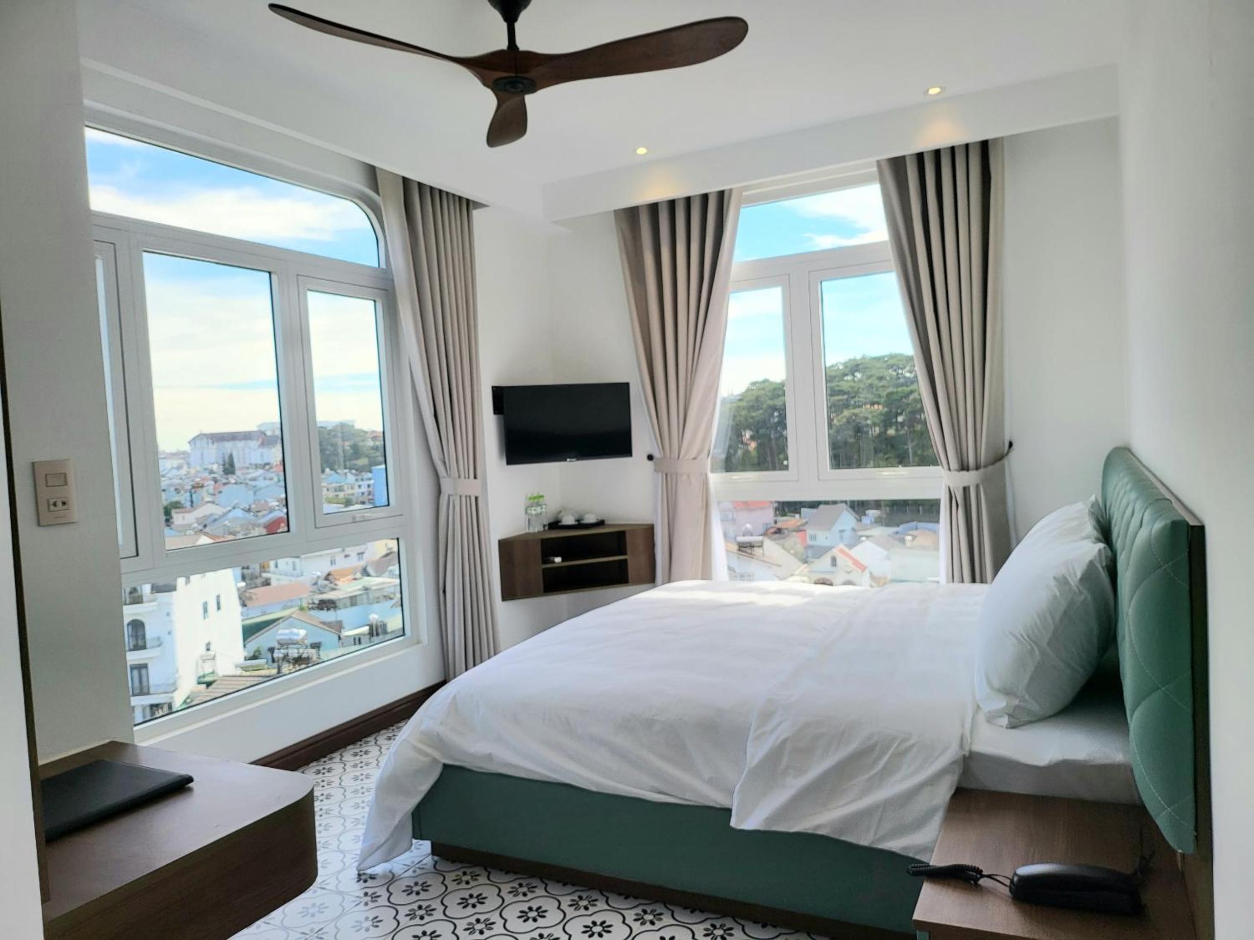 Double Room - Photo 2
