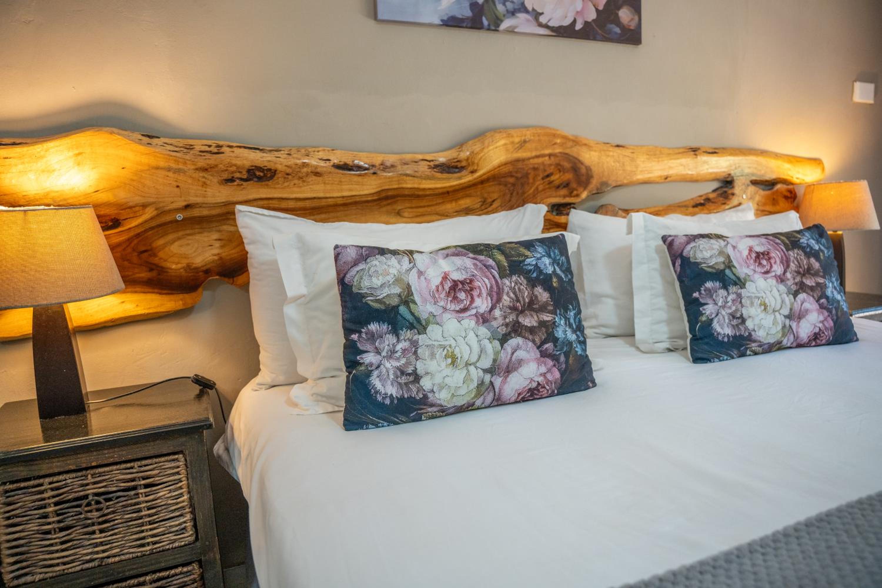 Deluxe King Room photo 3
