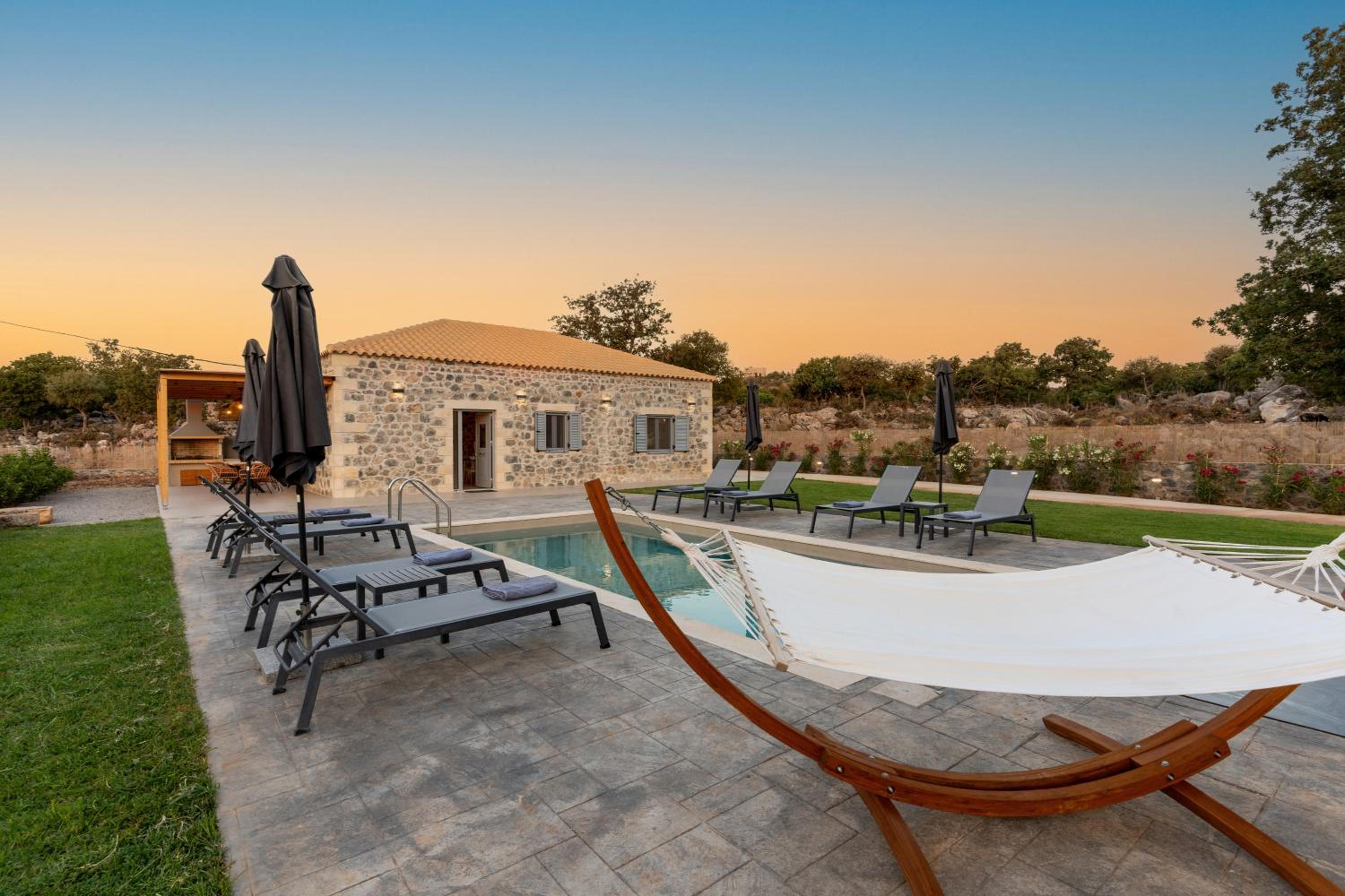 Three-Bedroom Villa photo 3
