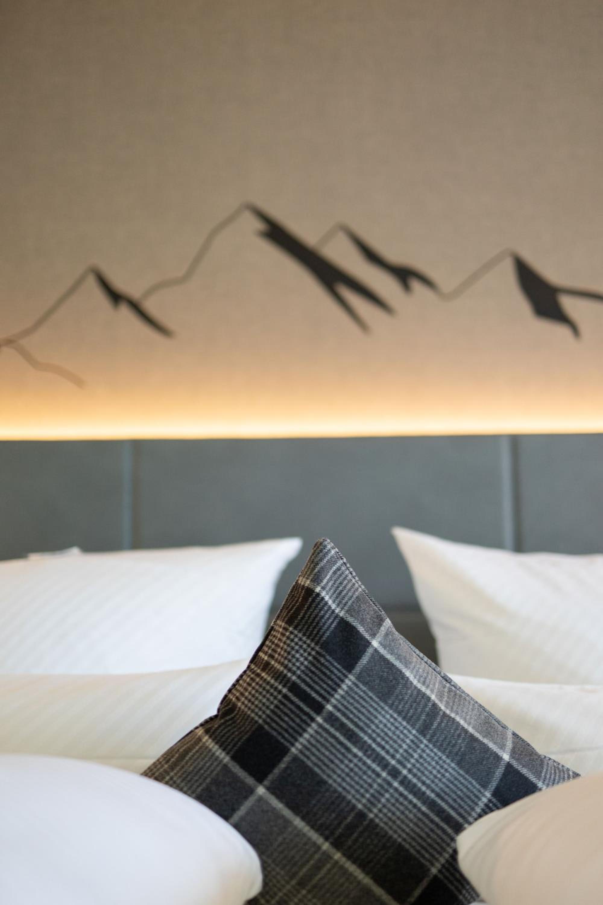 Superior Double Room with Panoramic Mountain View