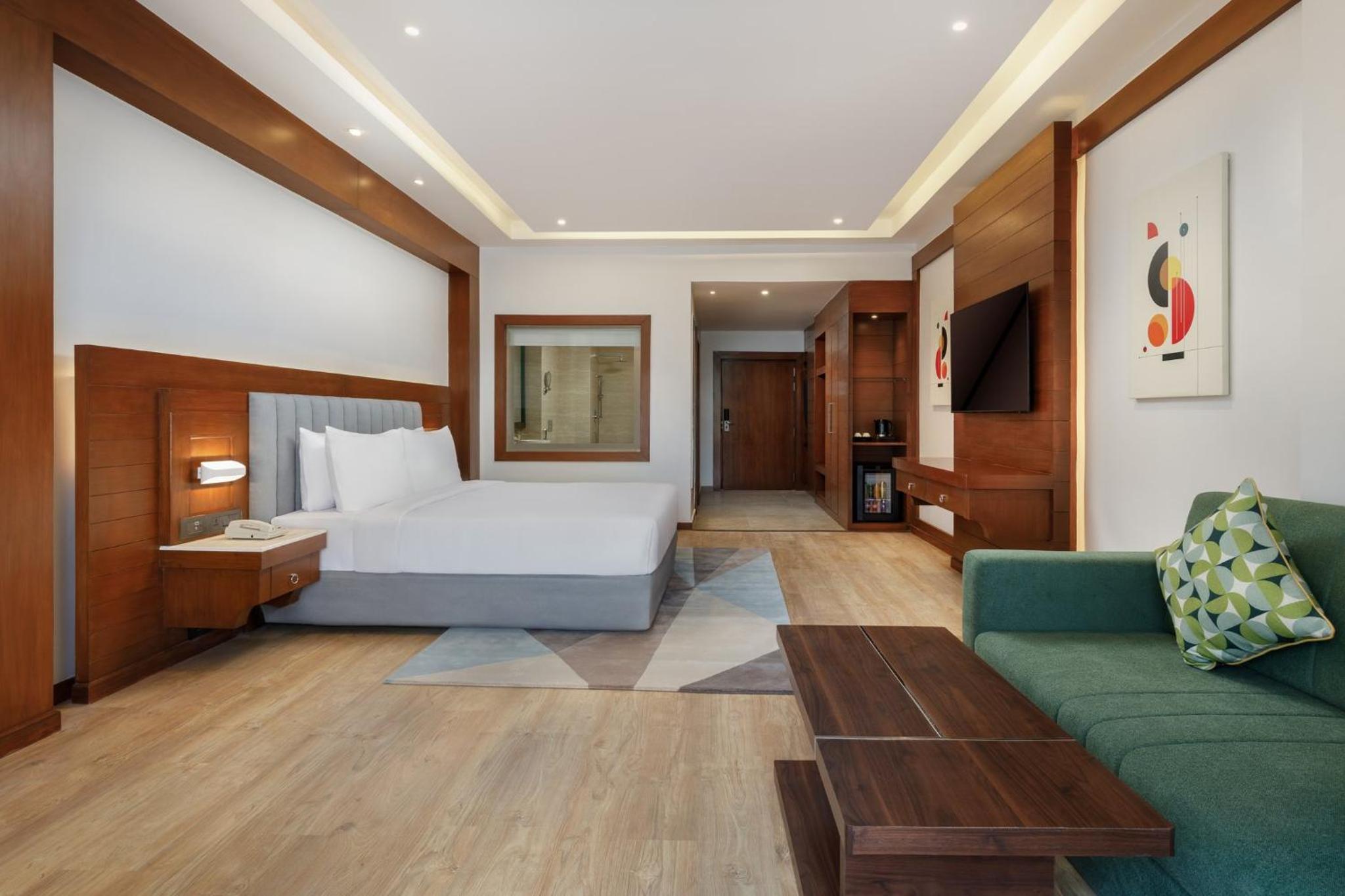 King Suite with Hills View - Photo 4