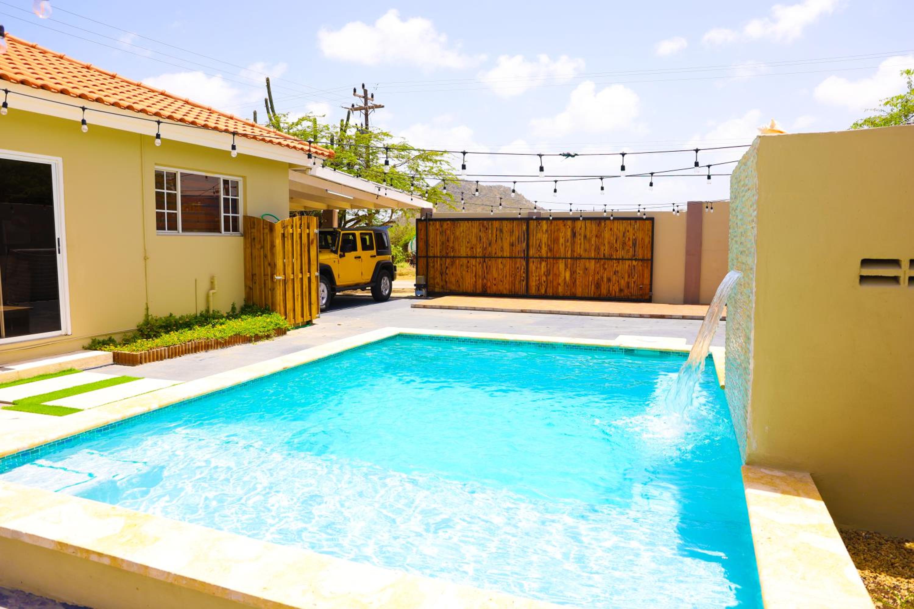 Three-Bedroom Villa photo 1