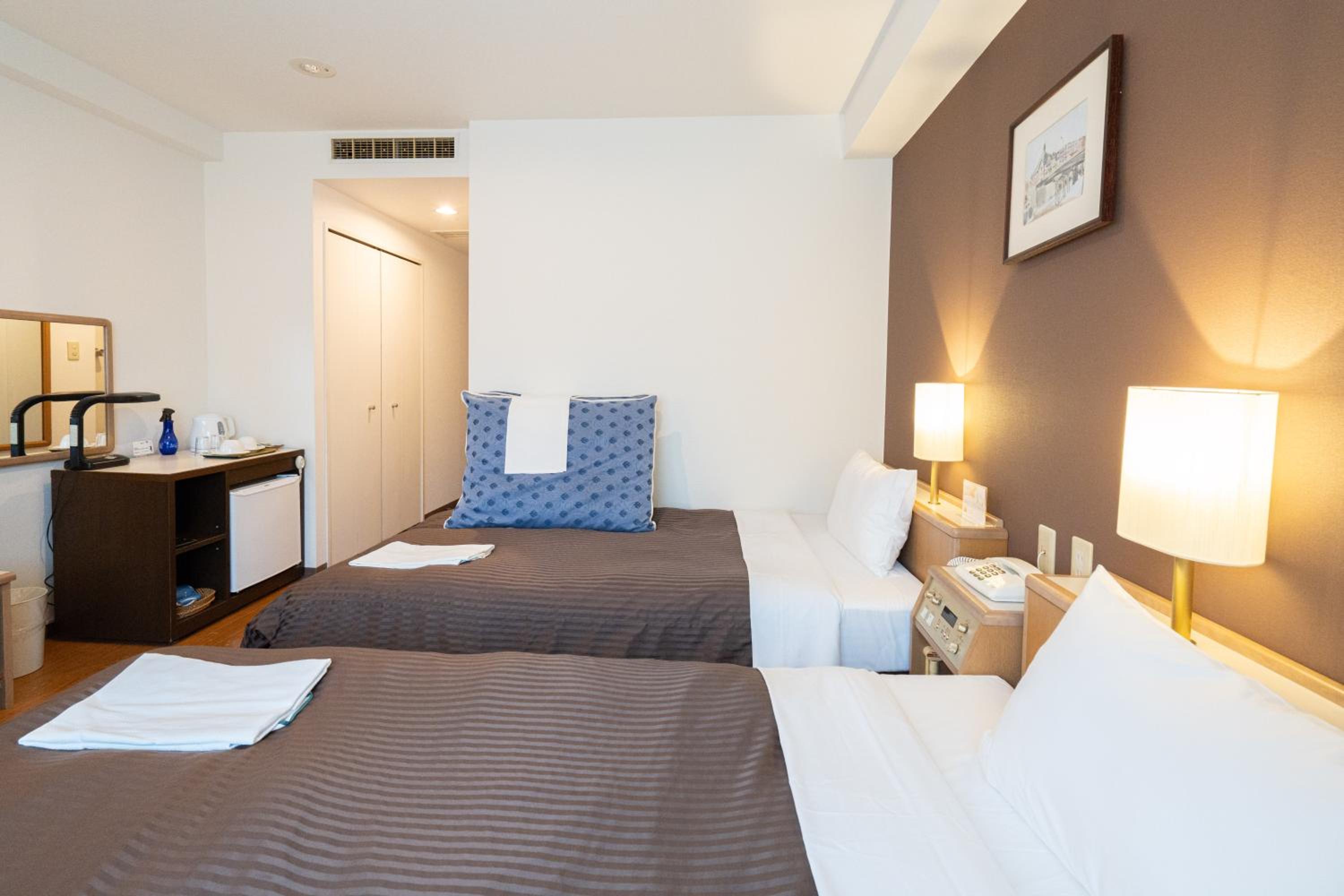 Twin Room - Non-Smoking