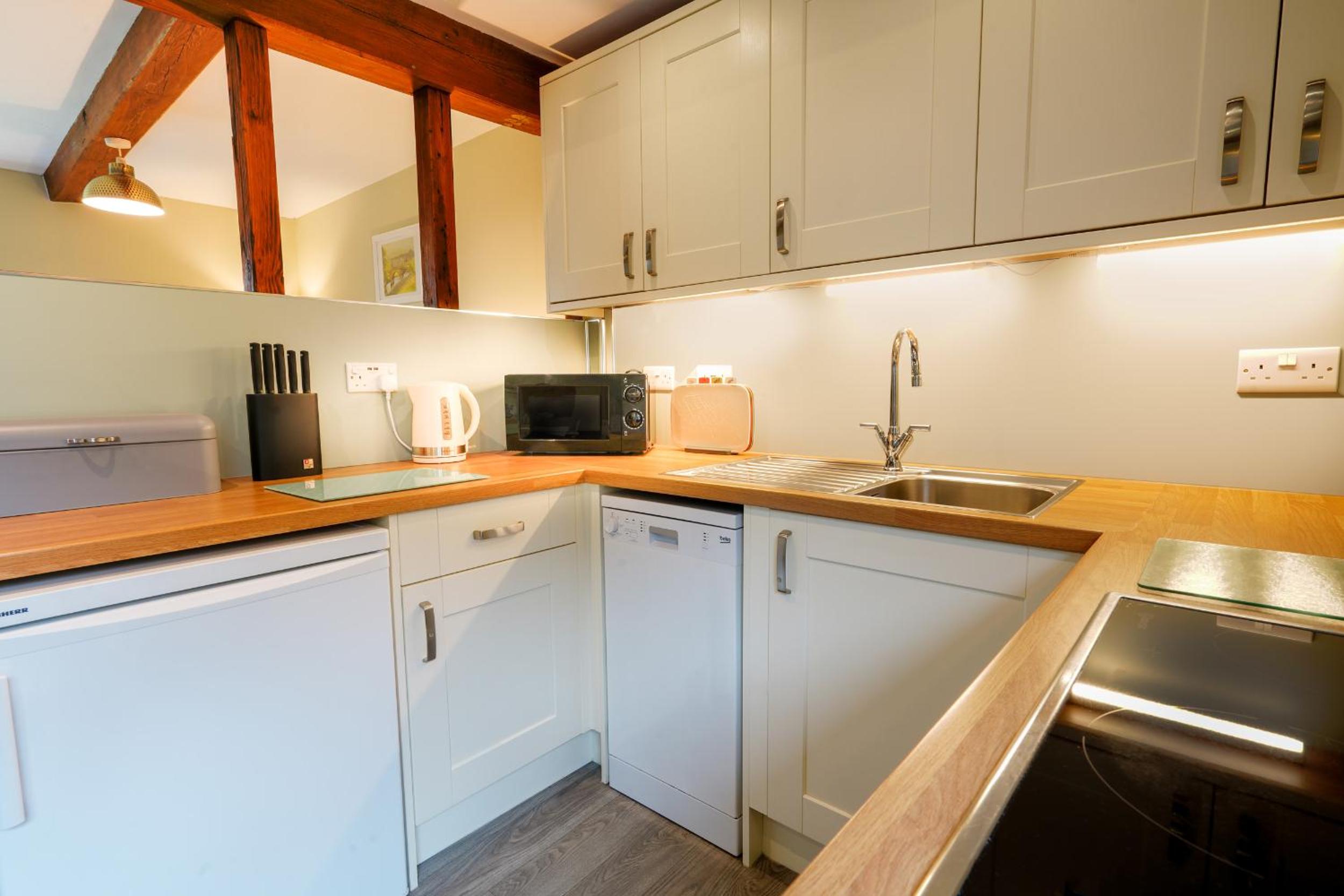 Three-Bedroom Cottage - Derwent photo 3