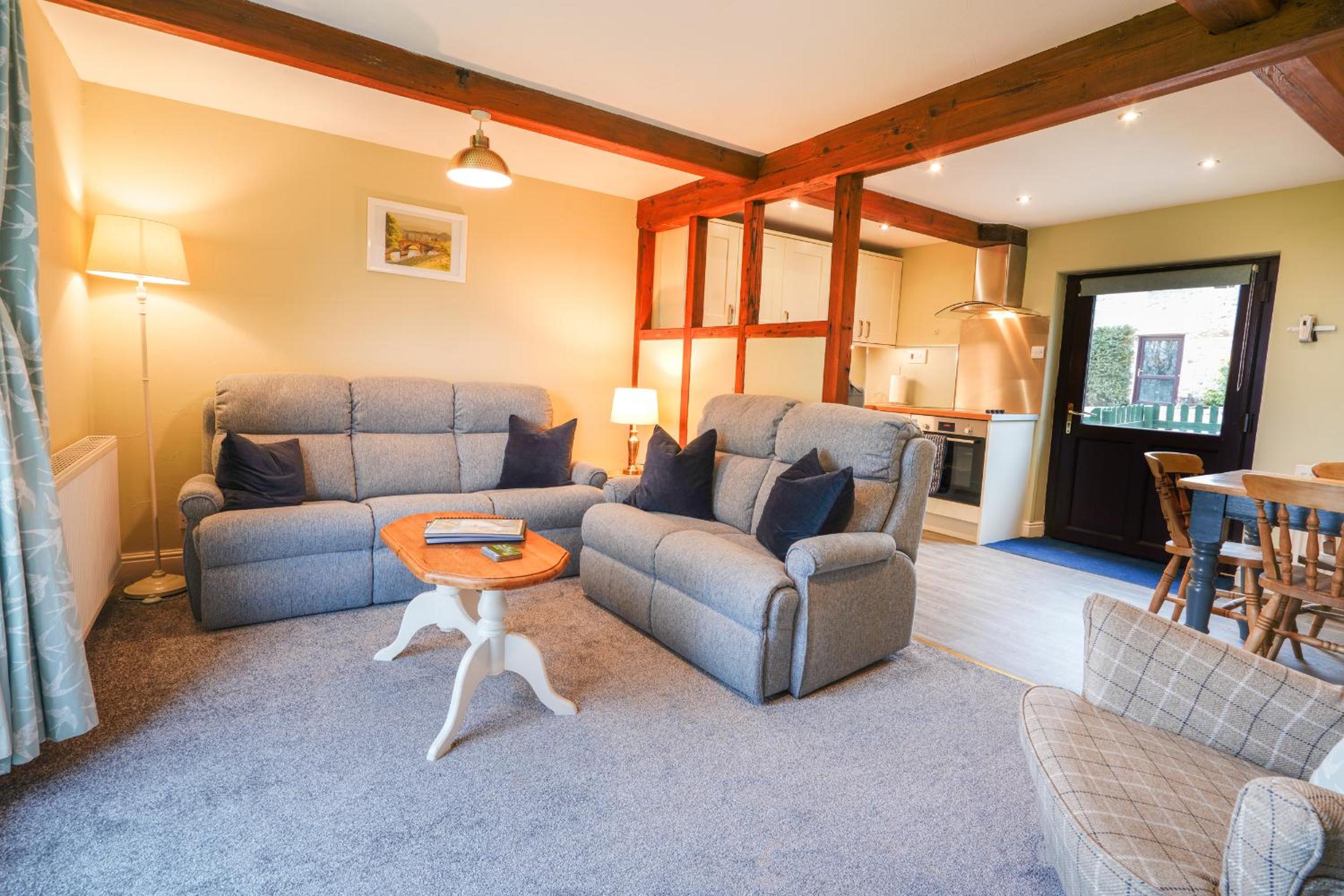 Three-Bedroom Cottage - Derwent photo 2