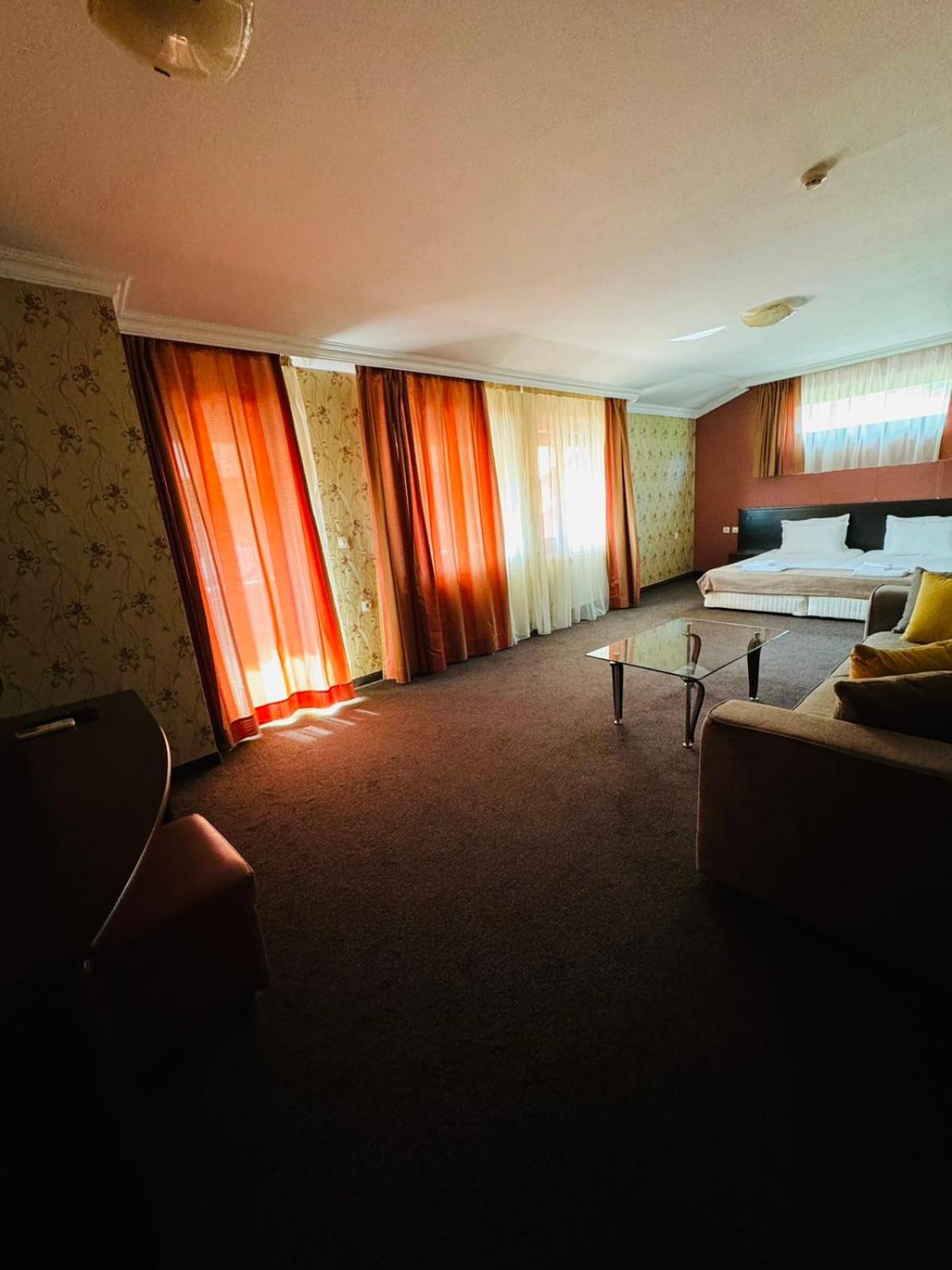 Two-Bedroom Apartment - Photo 7