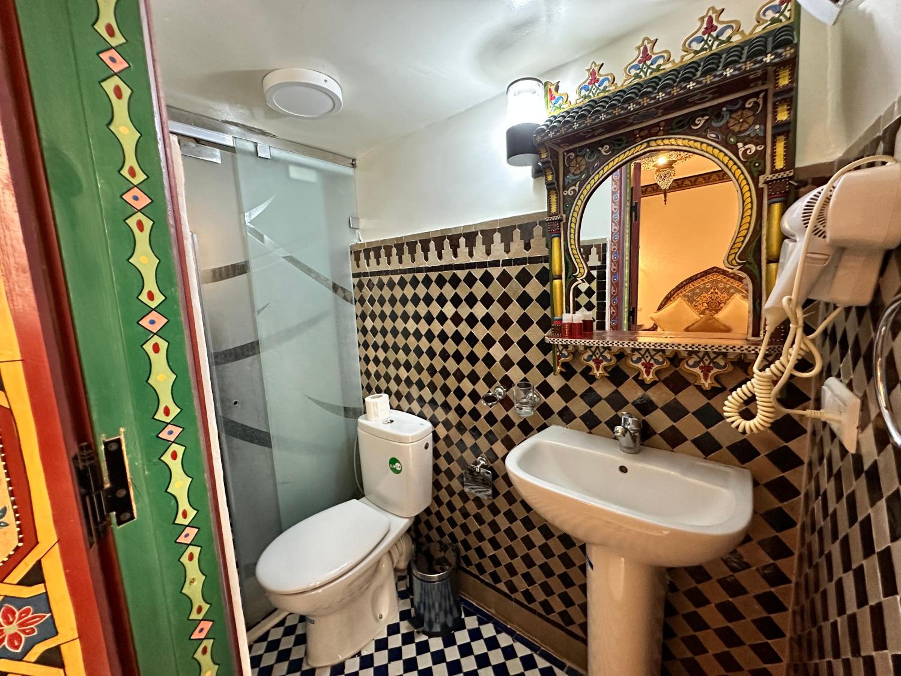 Deluxe Double or Twin Room - Photo 2