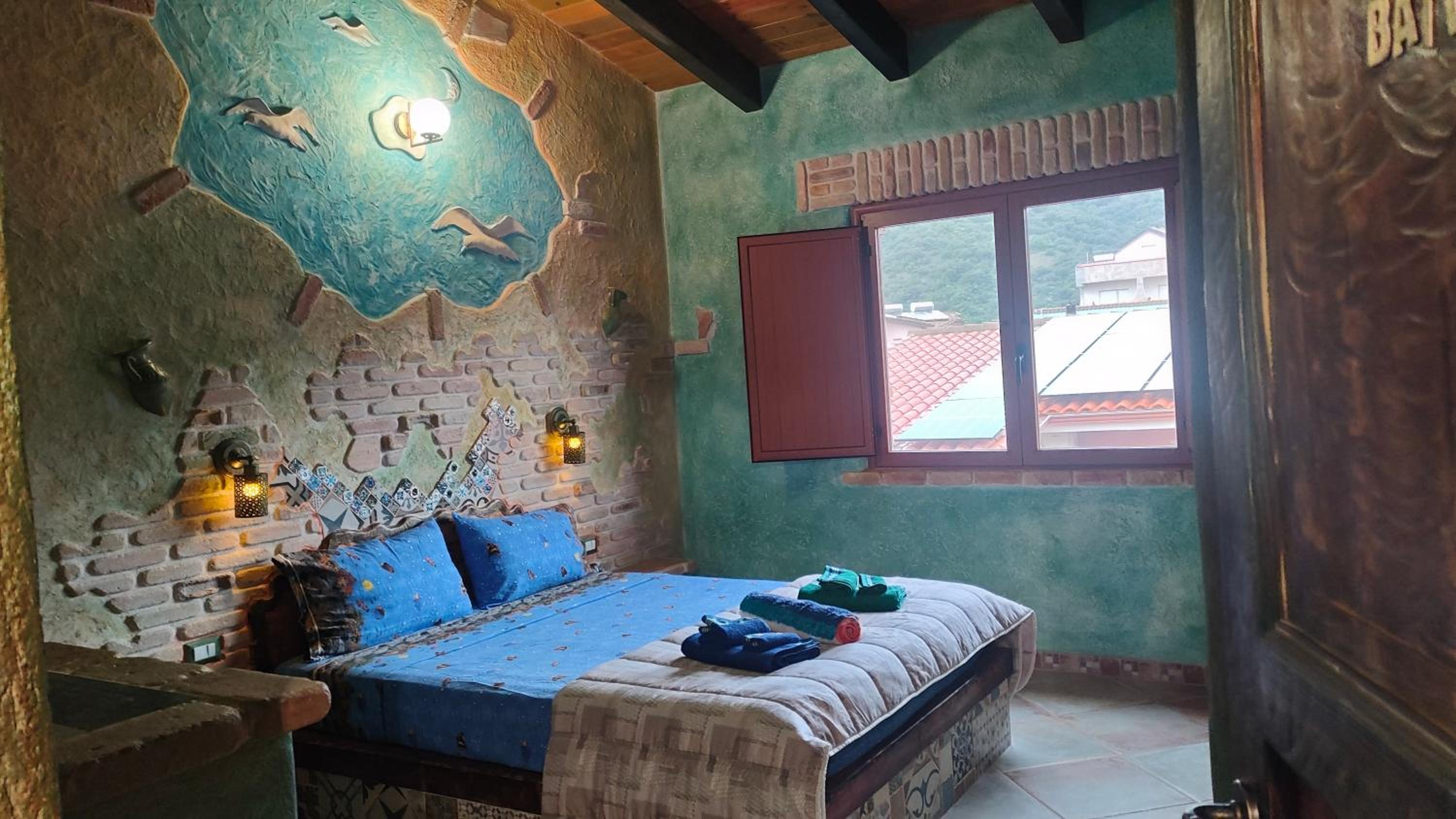 Three-Bedroom House photo 2