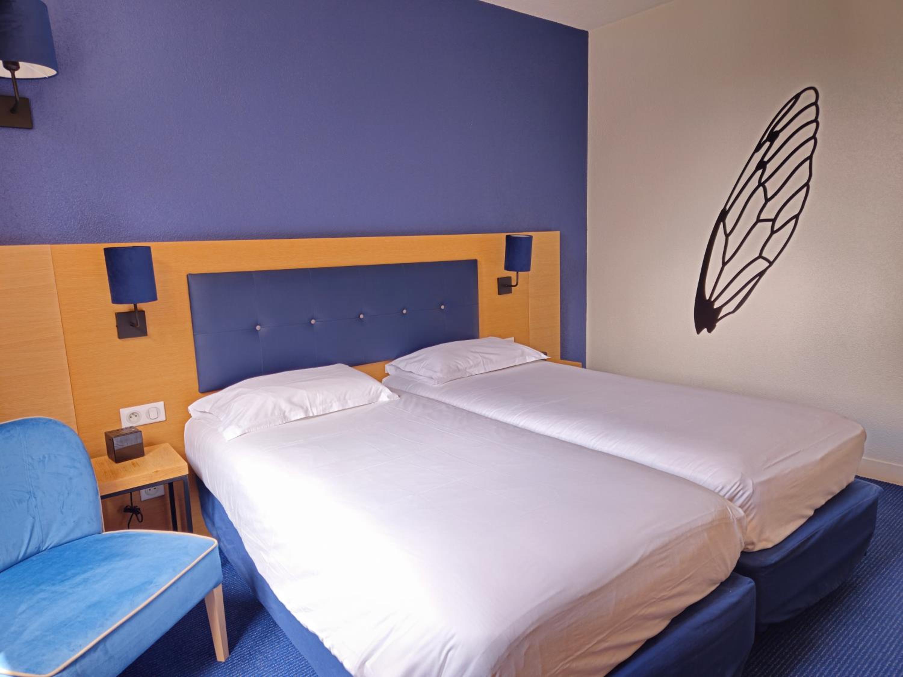 Standard Twin Room - Photo 1