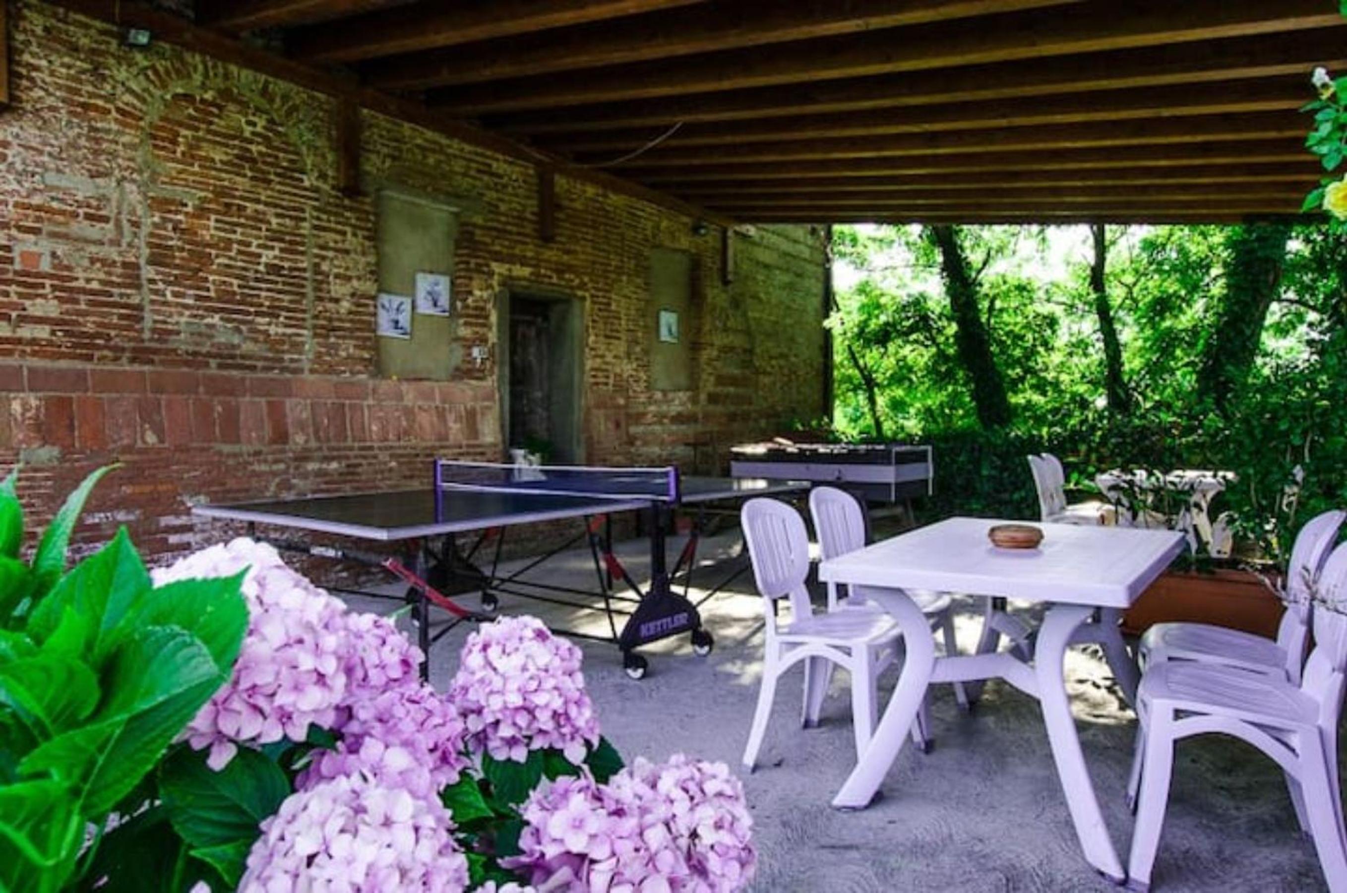 One-Bedroom Apartment with Garden View photo 3