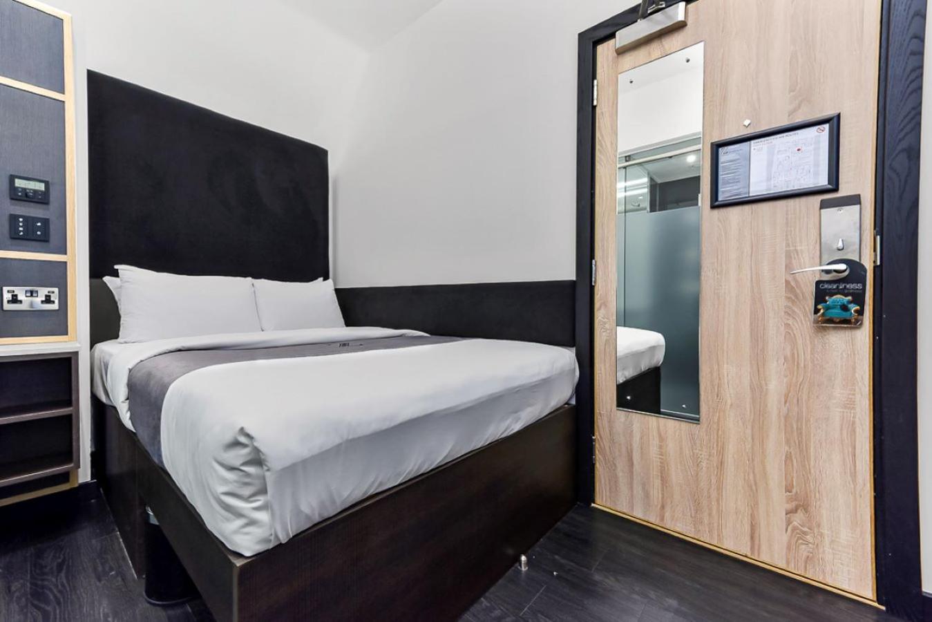 Double Room (Without Window) photo 2