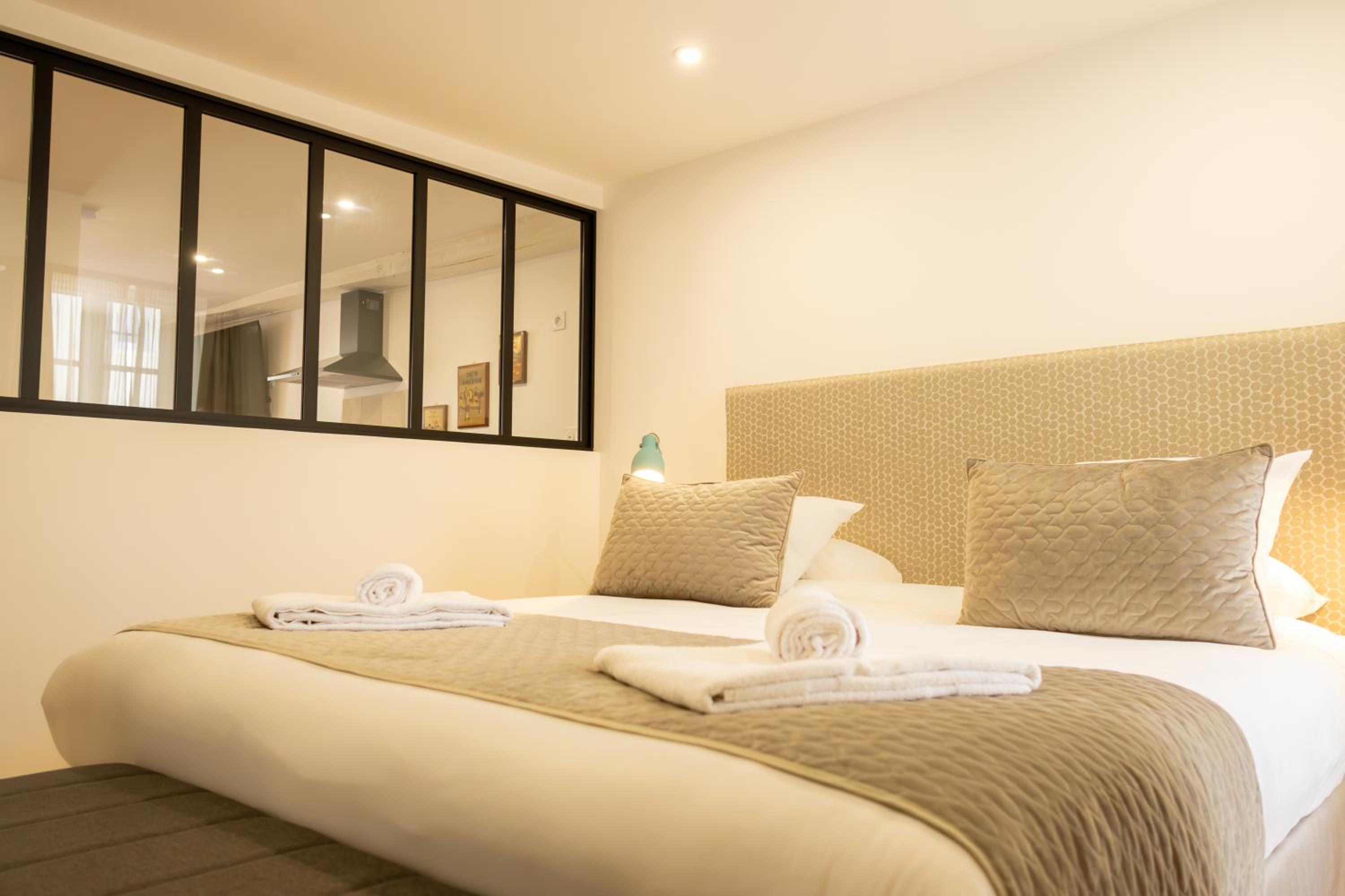 Suite - Photo 4