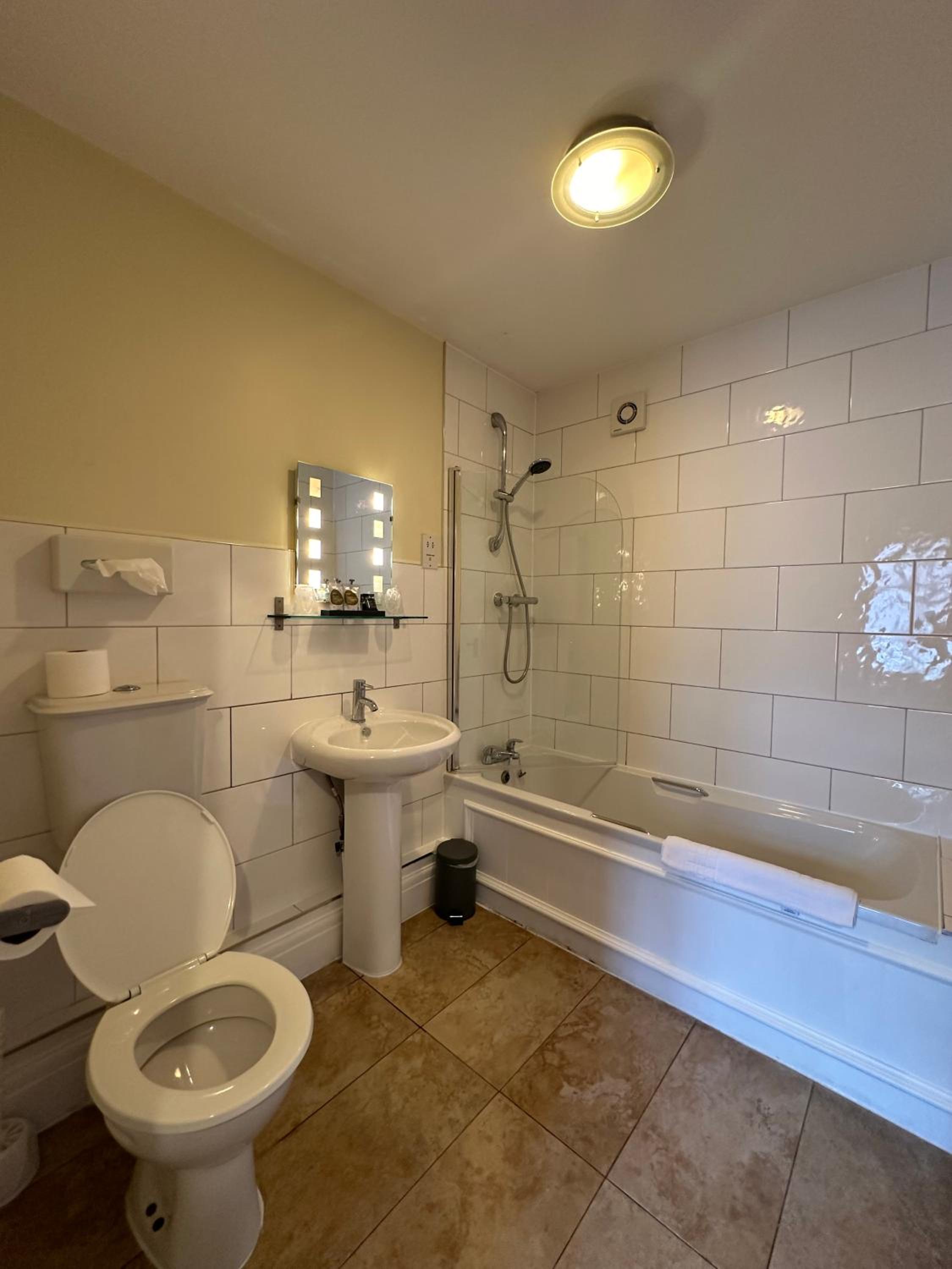Double Room - Photo 9