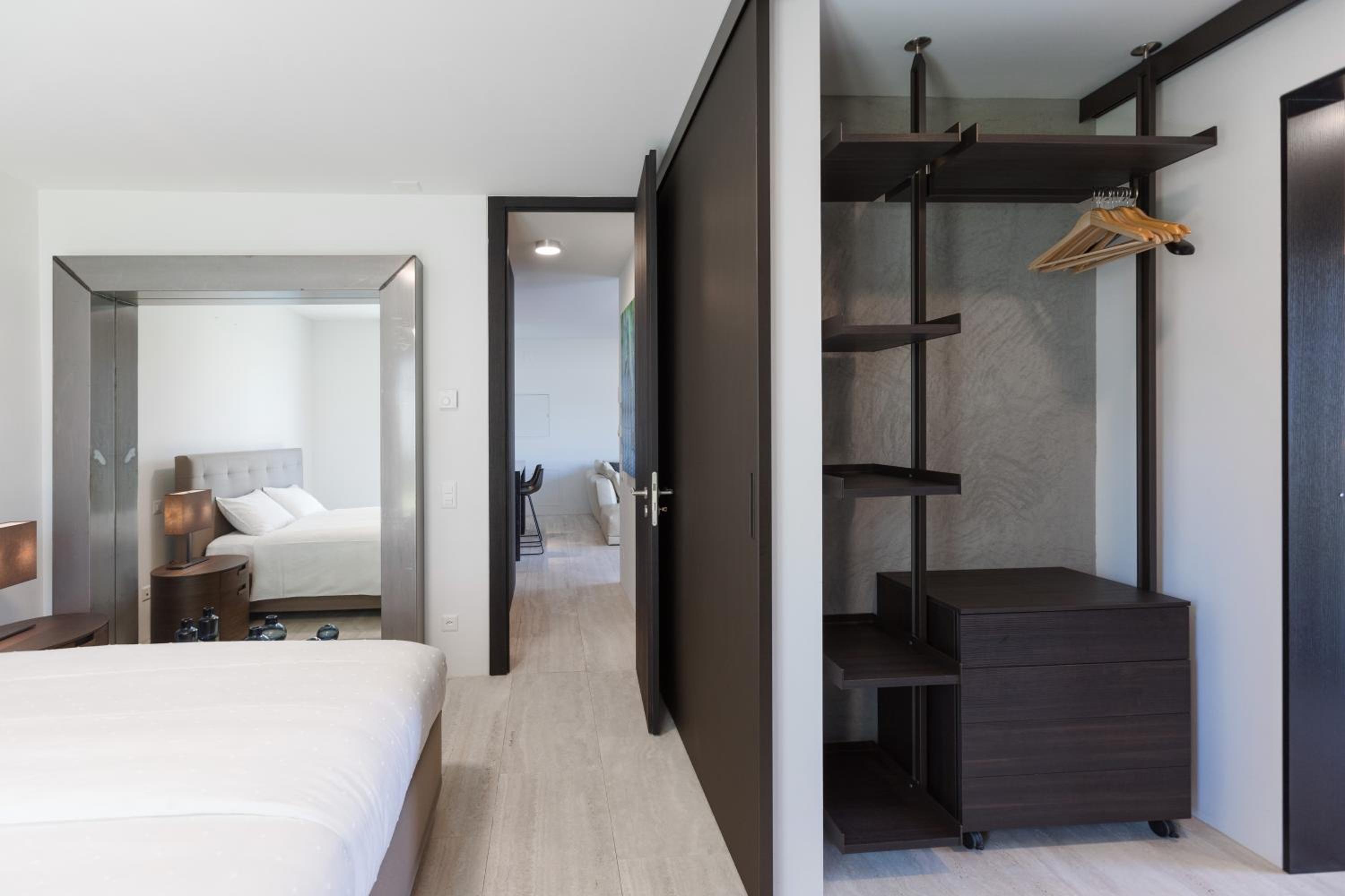 One-Bedroom Apartment with Terrace and Spa Access photo 2