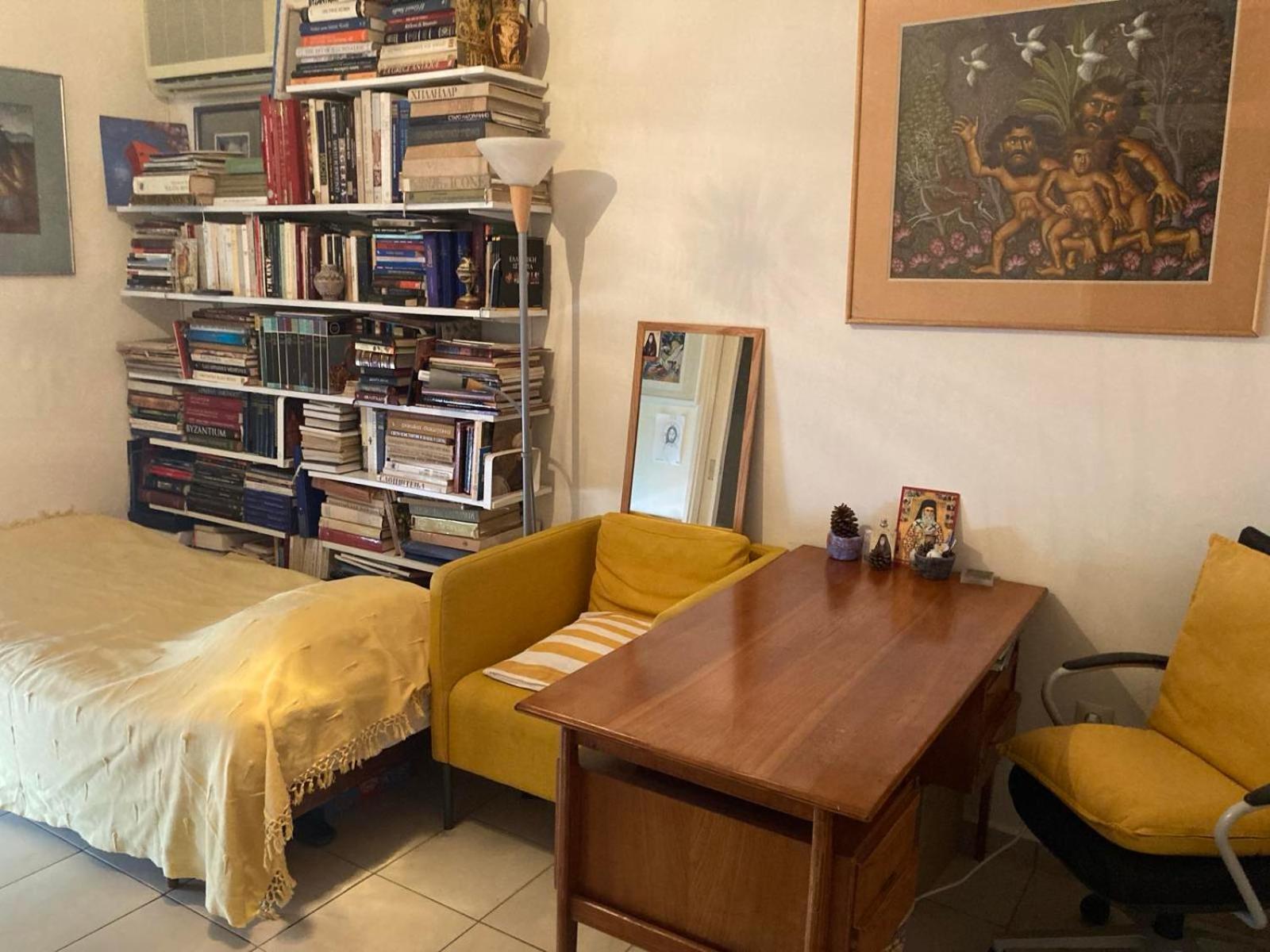 Classic One-Bedroom Apartment With King Bed photo 1