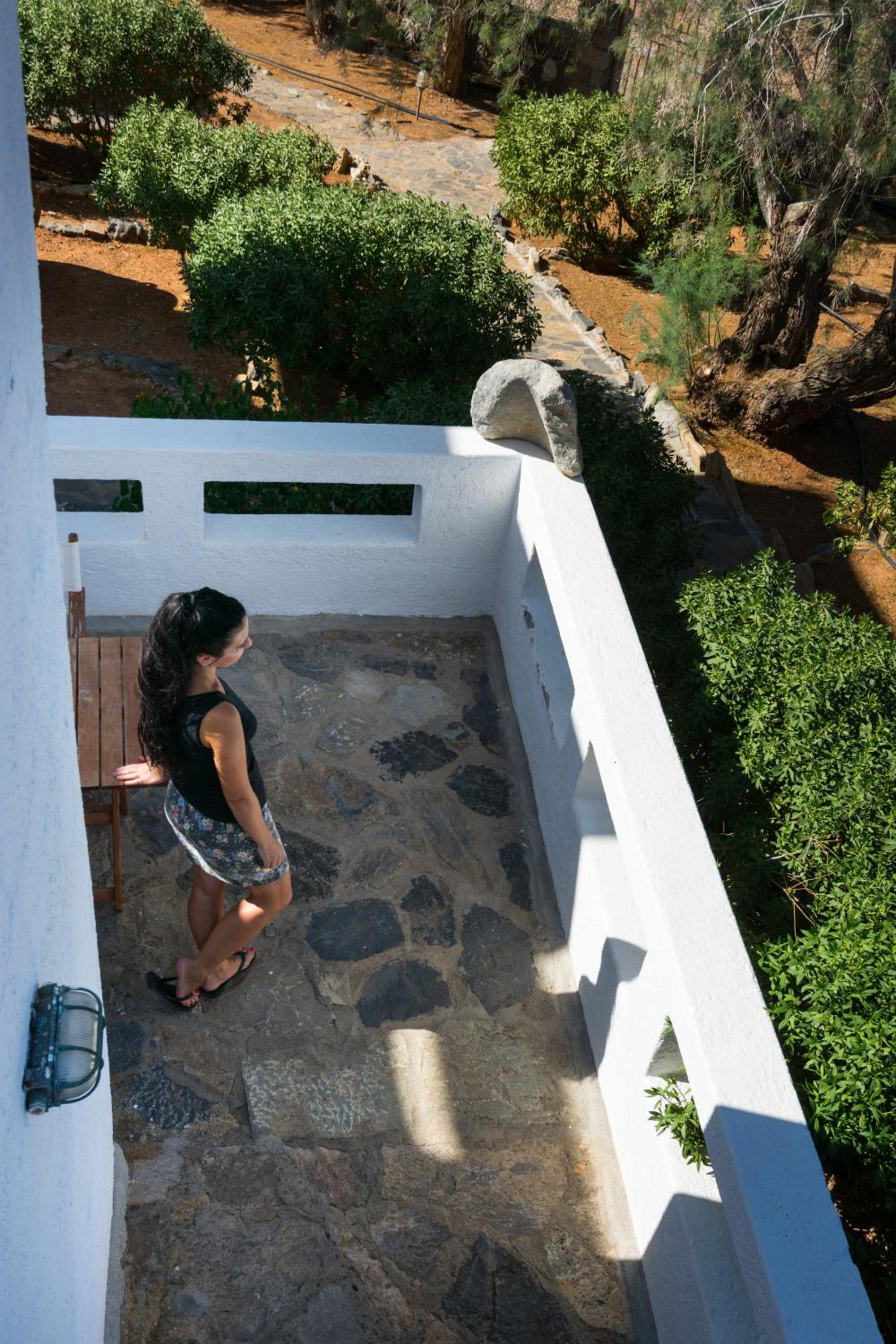 Two Bedroom Apartment Ground Floor With Partial Sea View photo 3