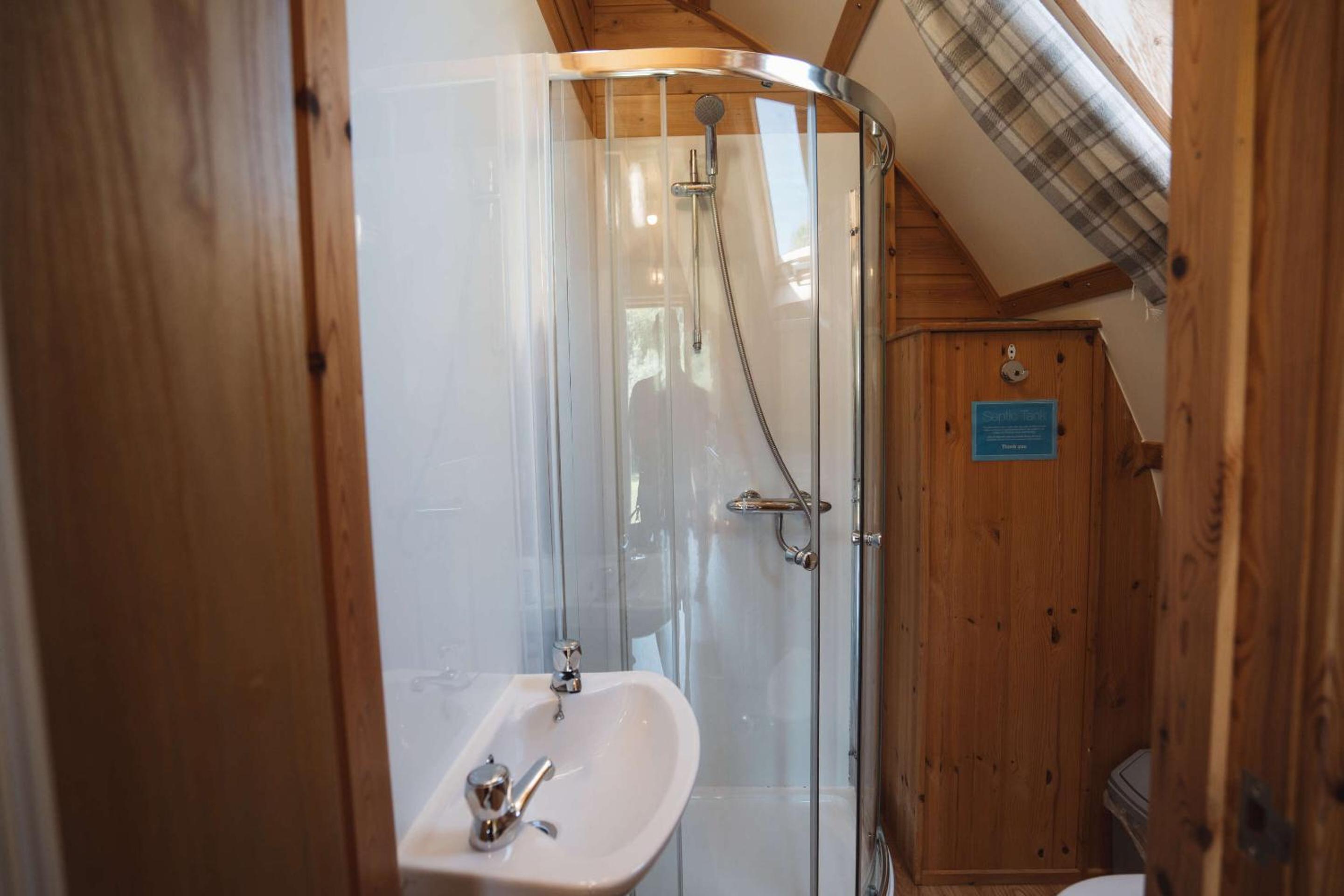 Standard Cabin photo 3