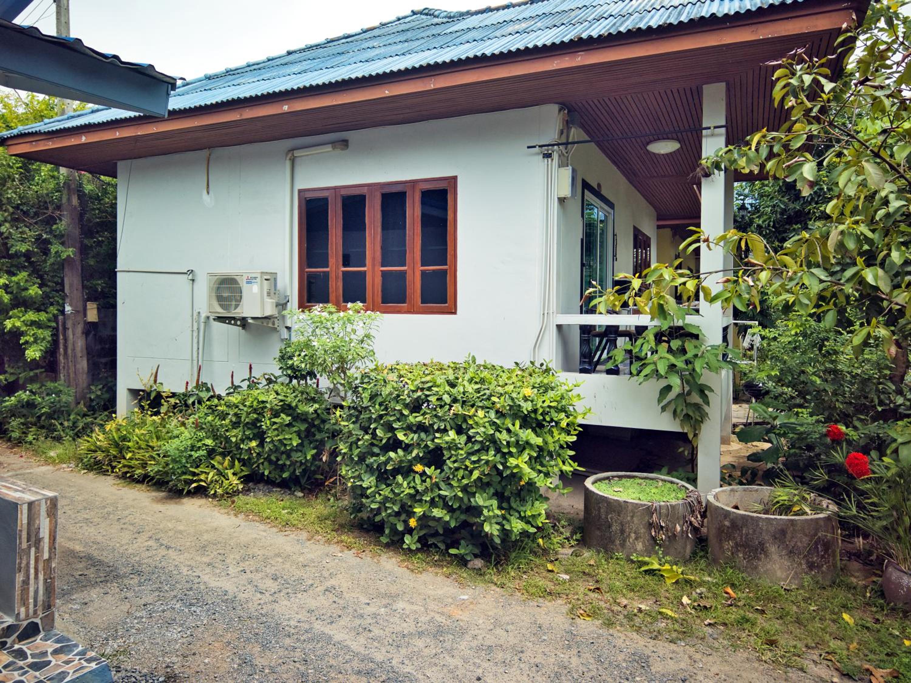 Two-Bedroom House - Photo 10