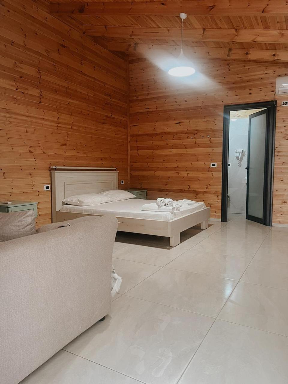 Budget Double Room photo 1