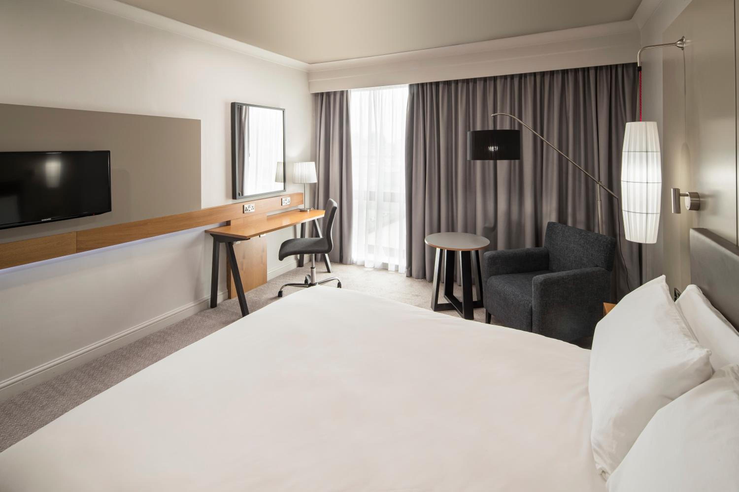 Standard King Room - Photo 3