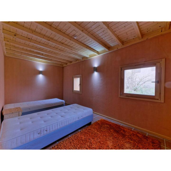 Deluxe Double Room (2 Adults + 1 Child) photo 1