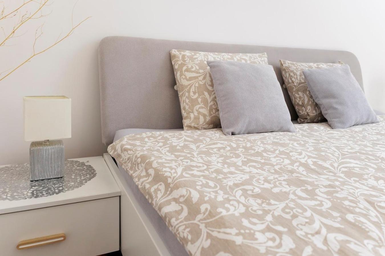 One-Bedroom Apartment - Photo 48
