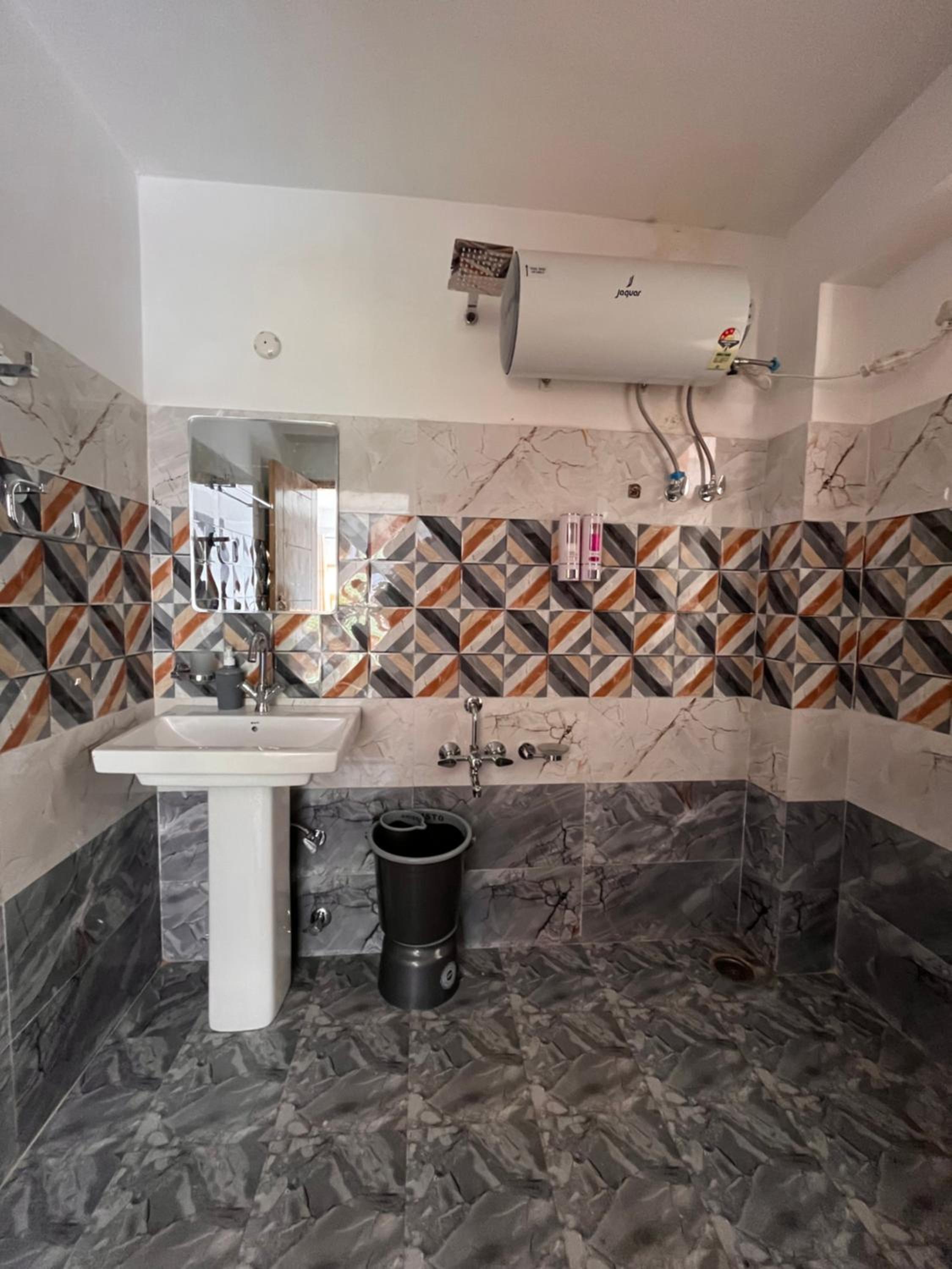 Deluxe Double Room With Shower photo 3