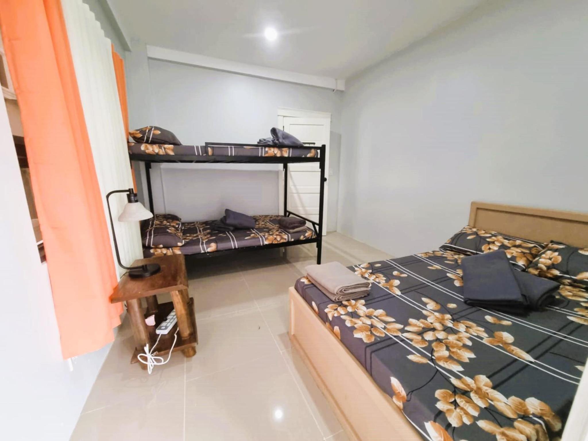Two-Bedroom Deluxe Apartment - Photo 7