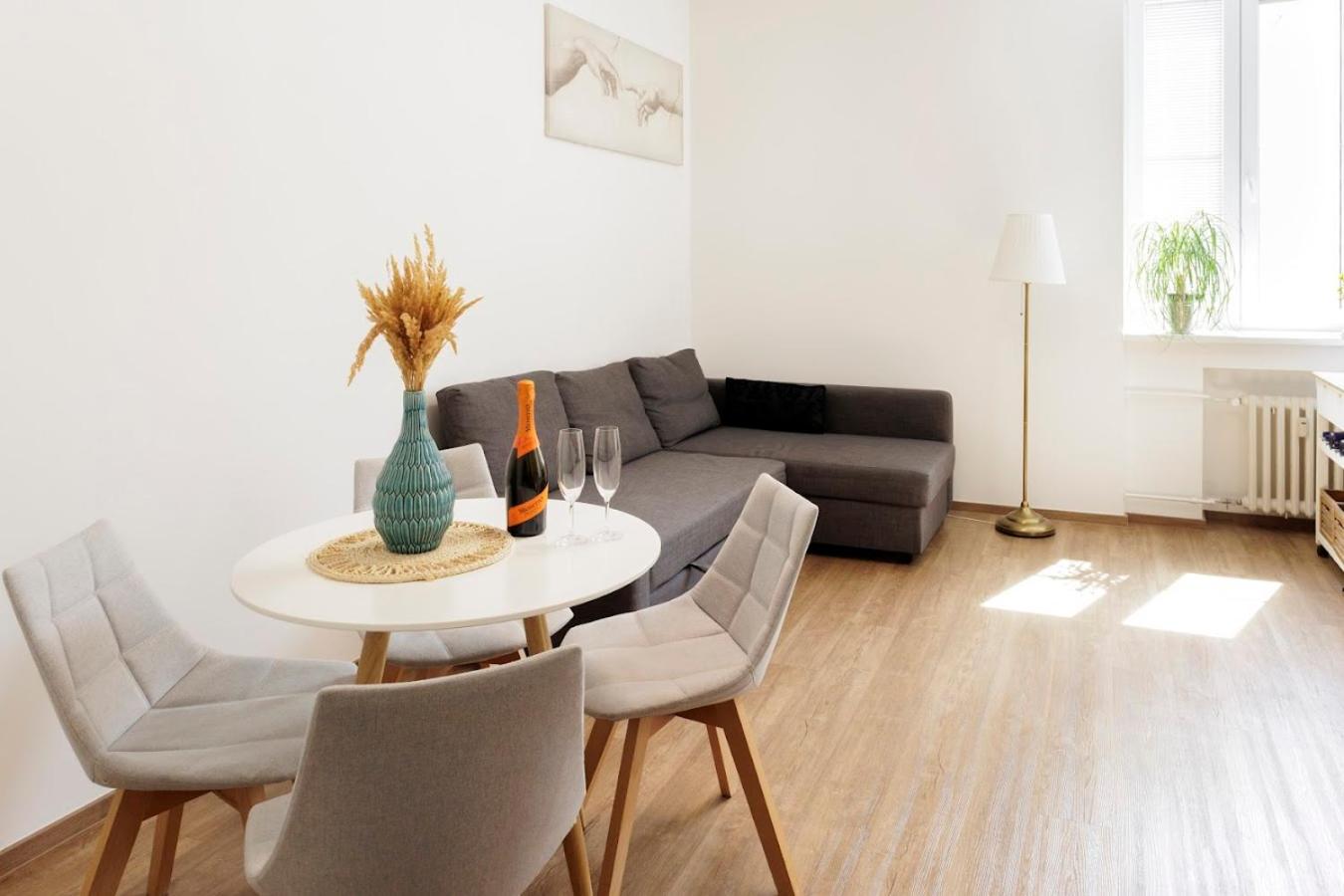 One-Bedroom Apartment - Photo 59