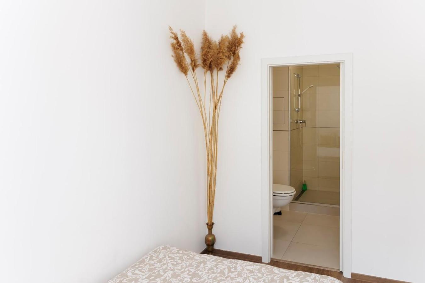 One-Bedroom Apartment - Photo 56