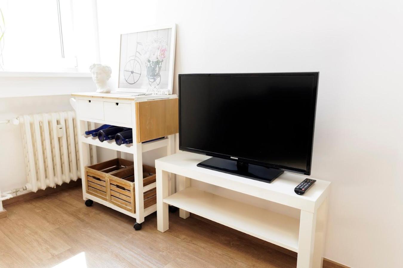 One-Bedroom Apartment - Photo 22