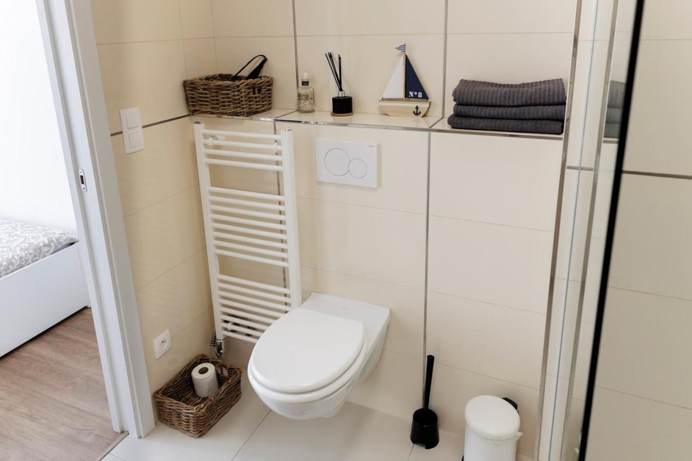 One-Bedroom Apartment - Photo 17