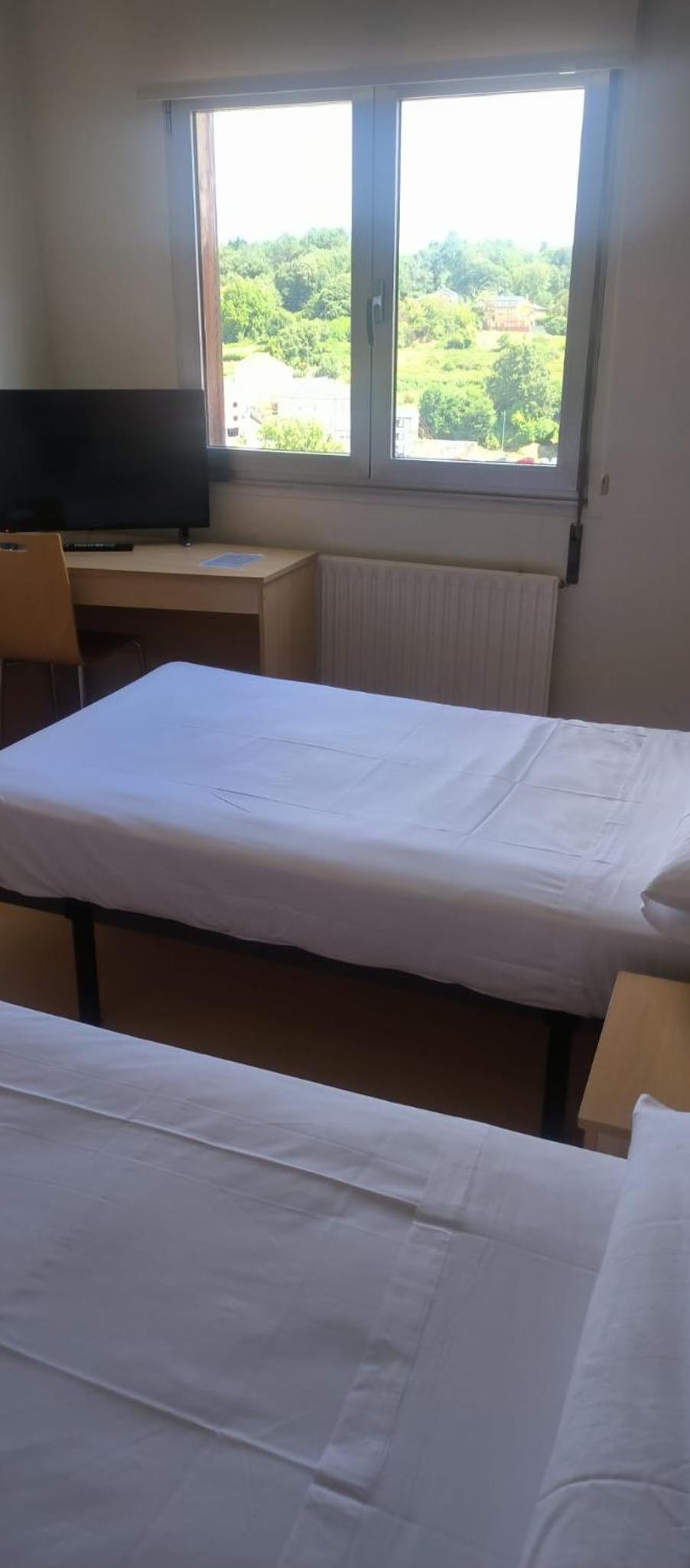 Twin Room - Photo 6