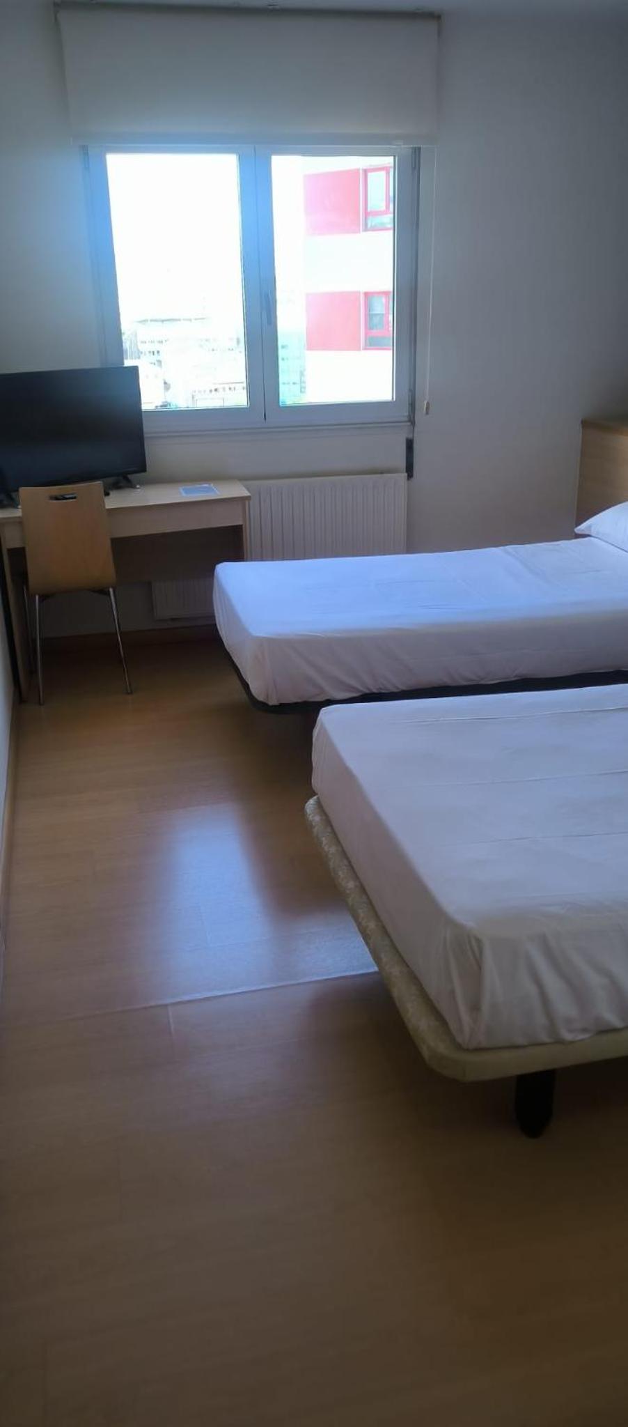 Twin Room - Photo 4