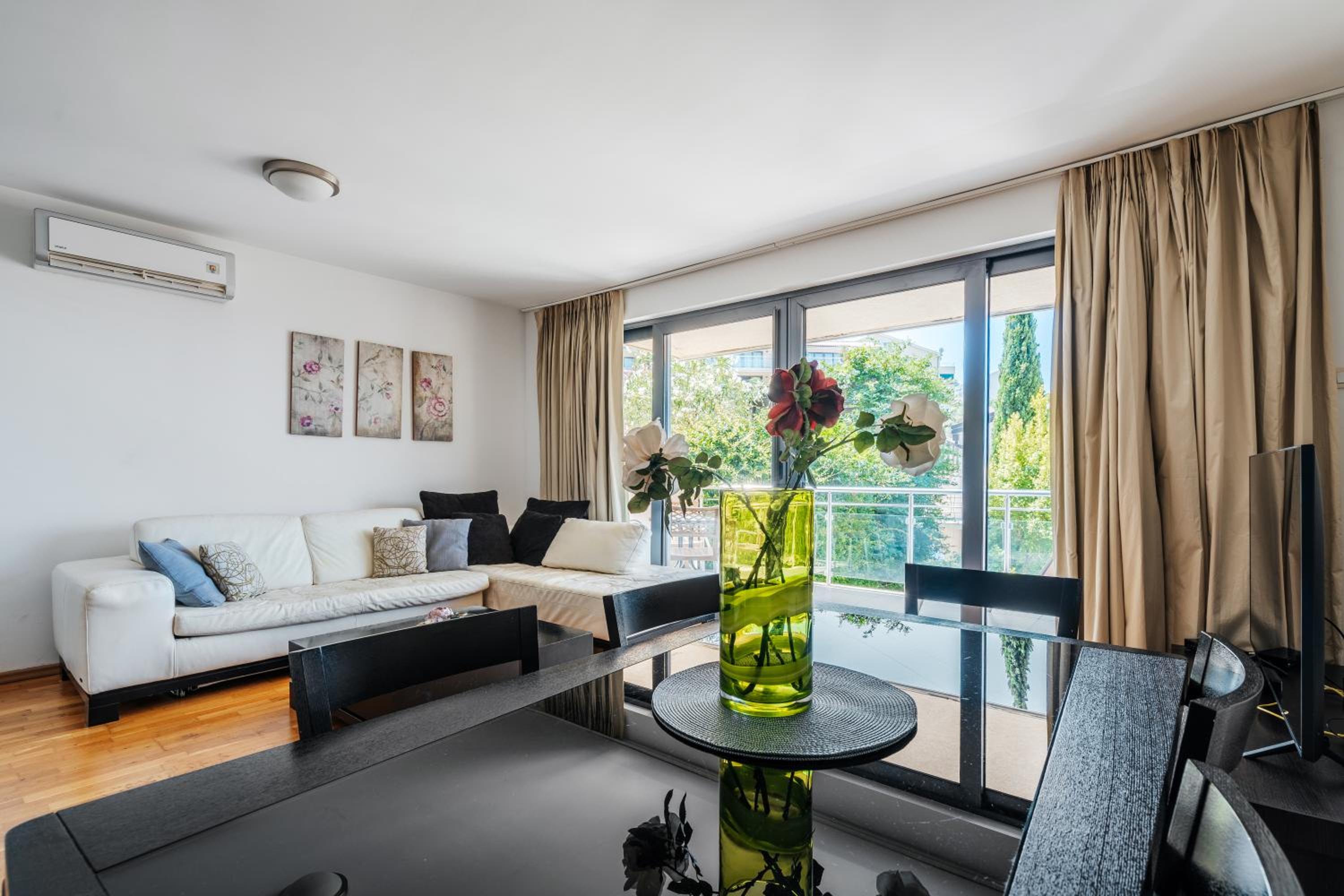 Apartment With Sea View