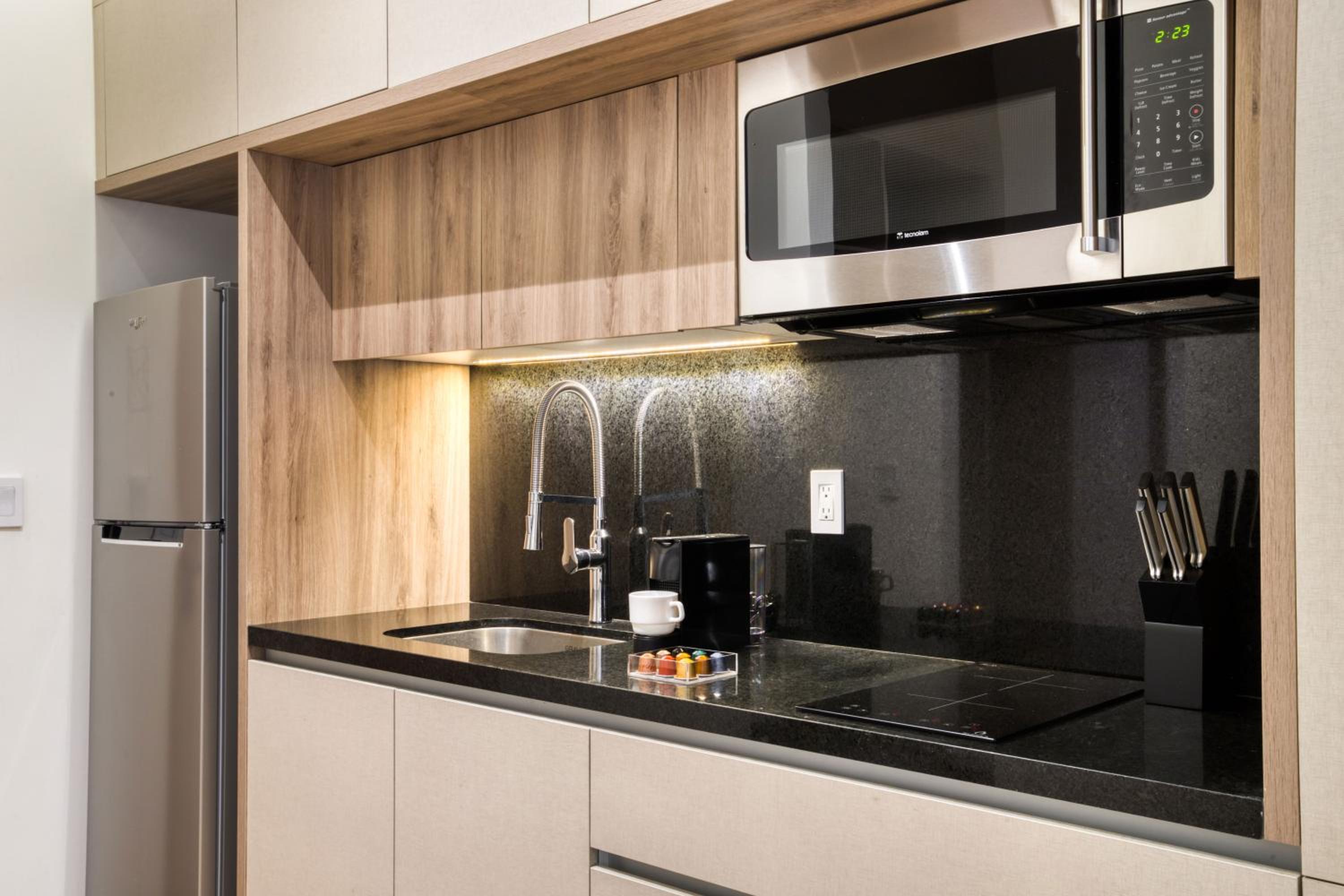 Premium Studio with a Private Balcony - Photo 5