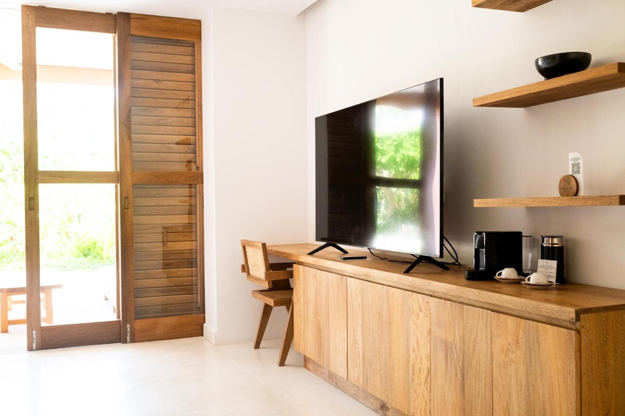 Deluxe Junior Suite photo 1