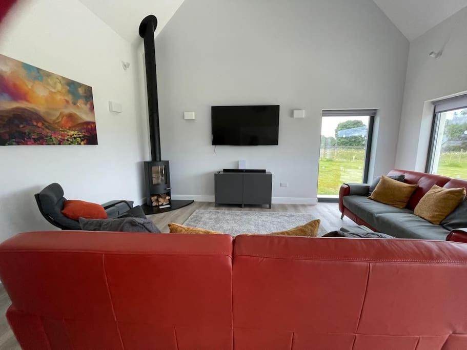 Three-Bedroom House photo 2