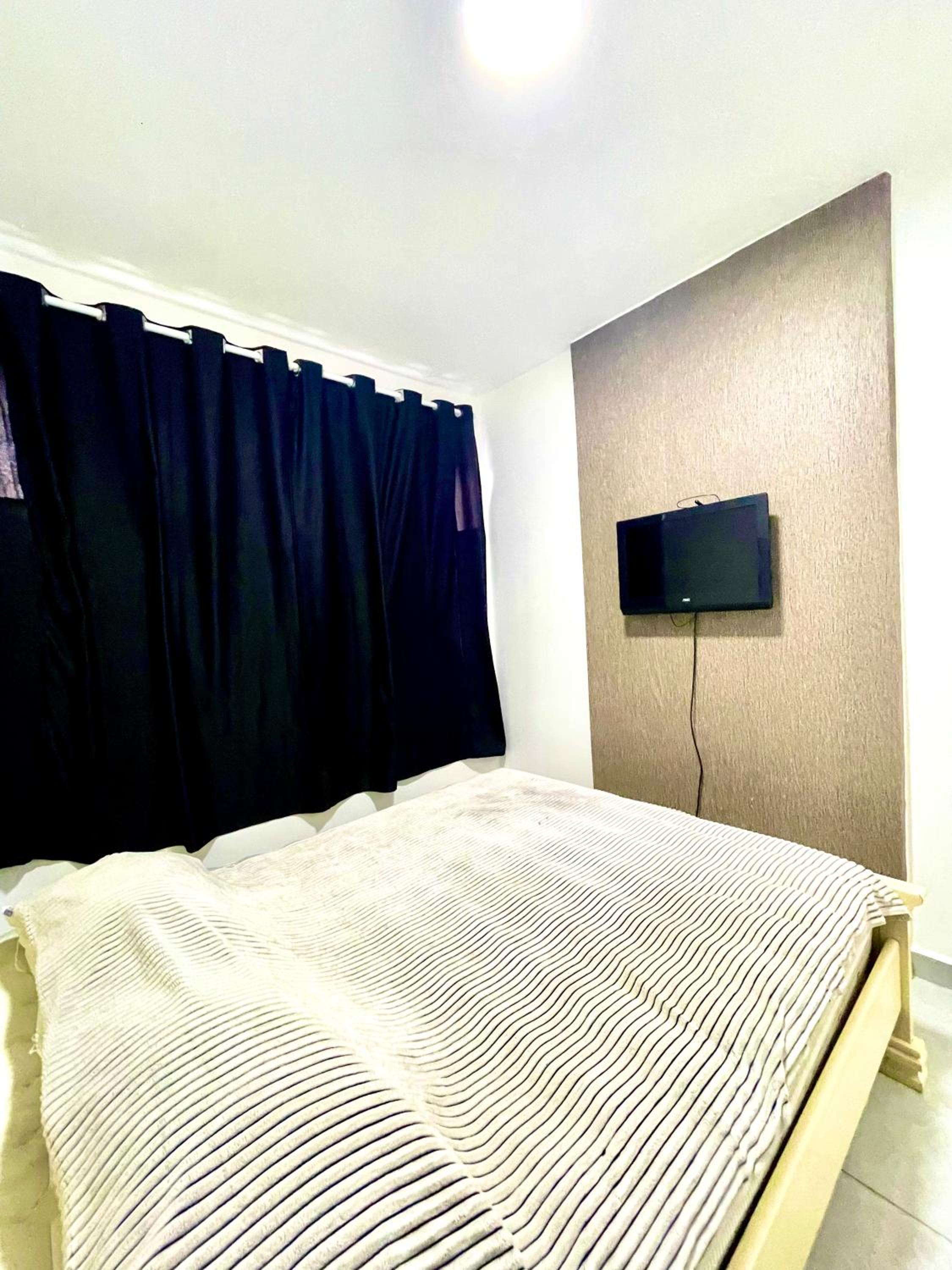 Studio Apartment photo 2
