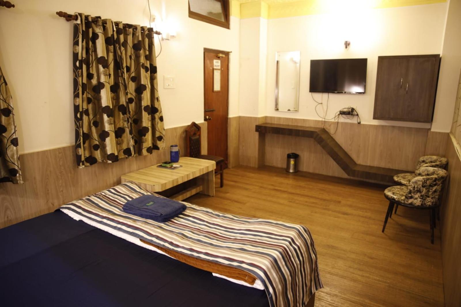 Economy Double Room photo 2