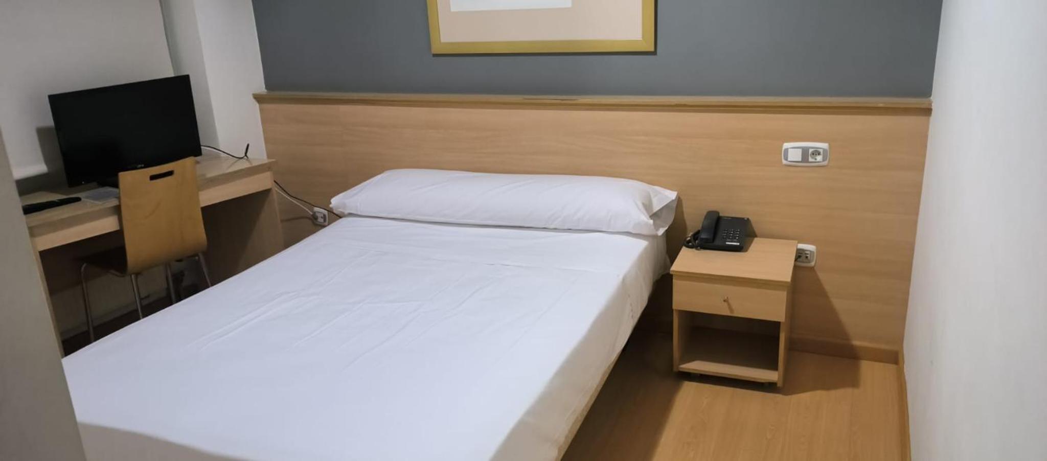 Double Room - Photo 1