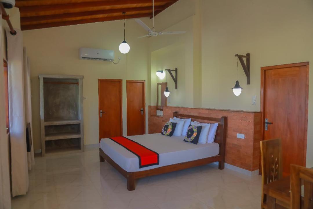 Deluxe Double Room with Balcony and Sea View photo 3