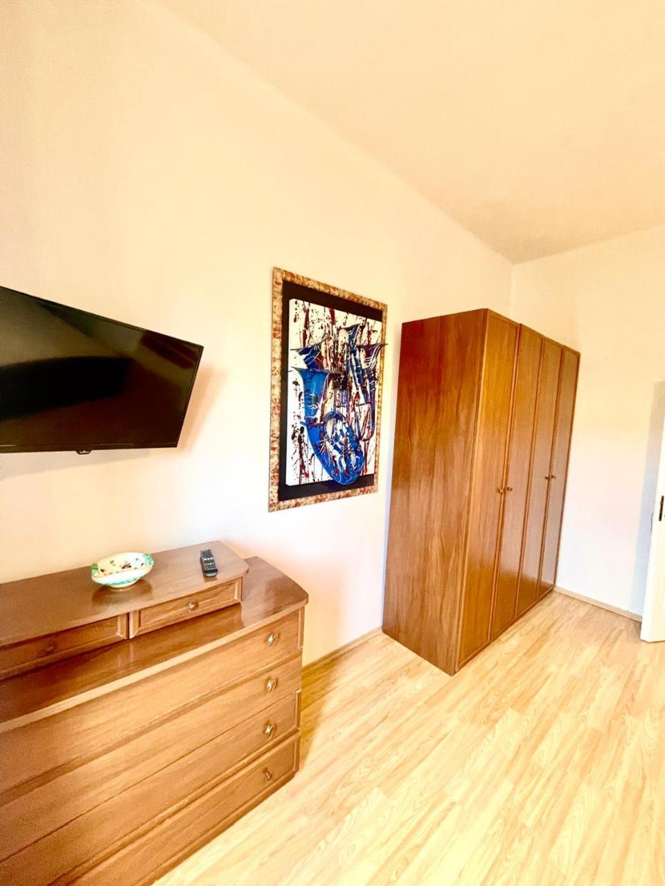 One-Bedroom House