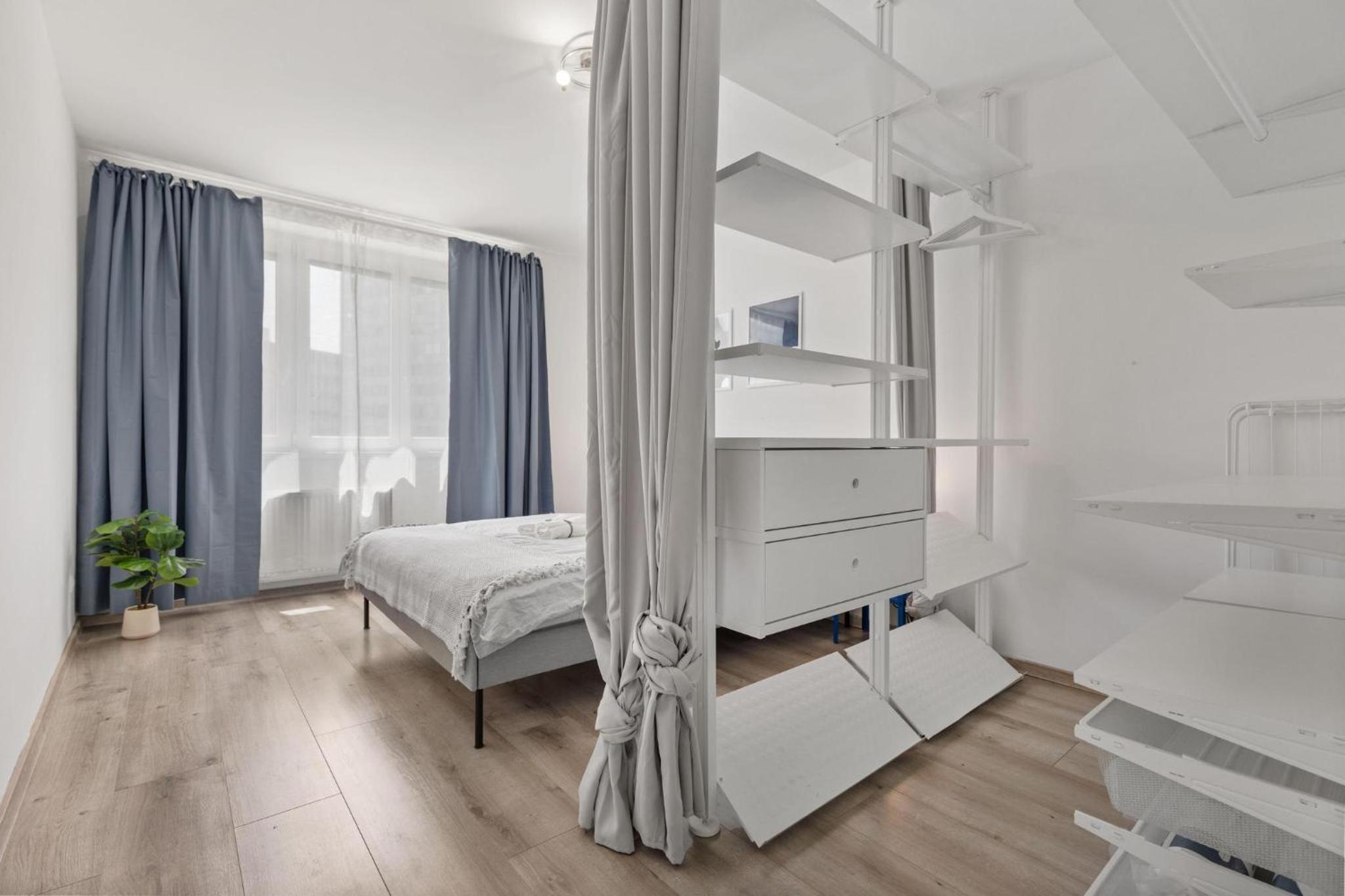 One-Bedroom Apartment photo 2