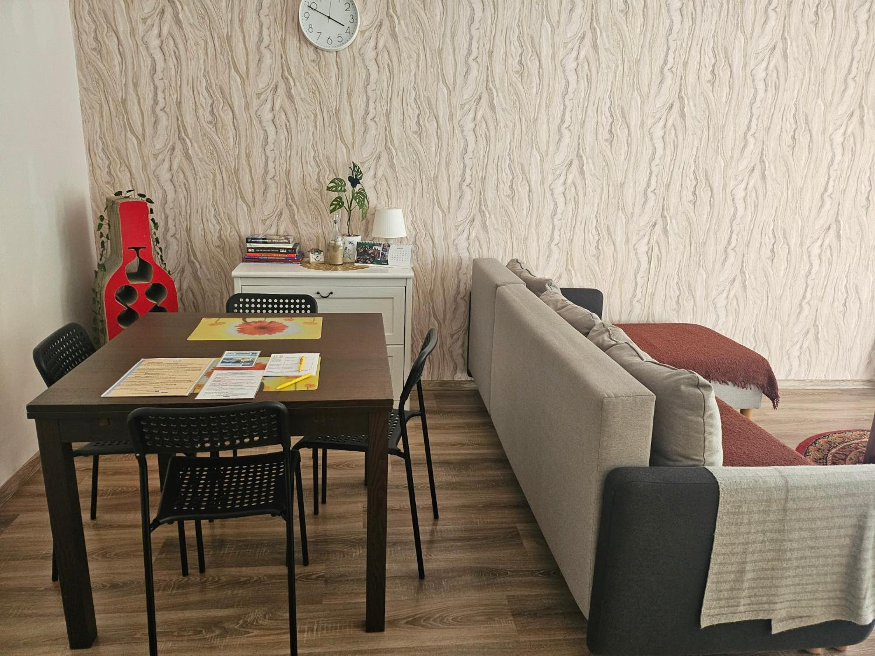 One-Bedroom Apartment - Photo 16