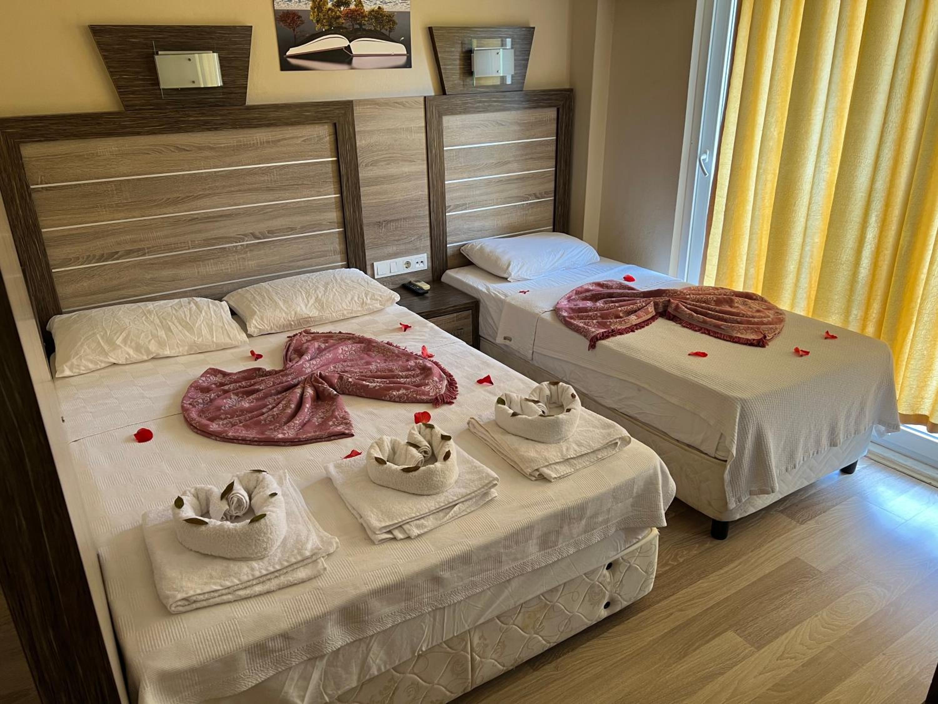 Standard Triple Room - Photo 6