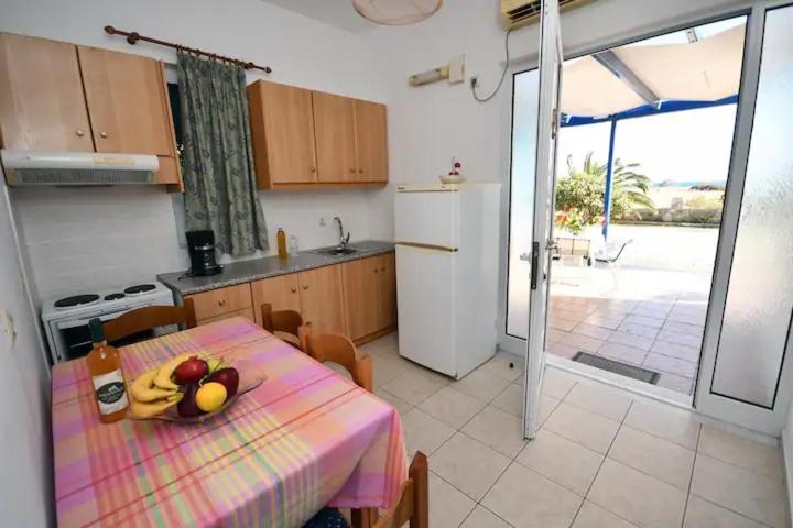 One-Bedroom House photo 3