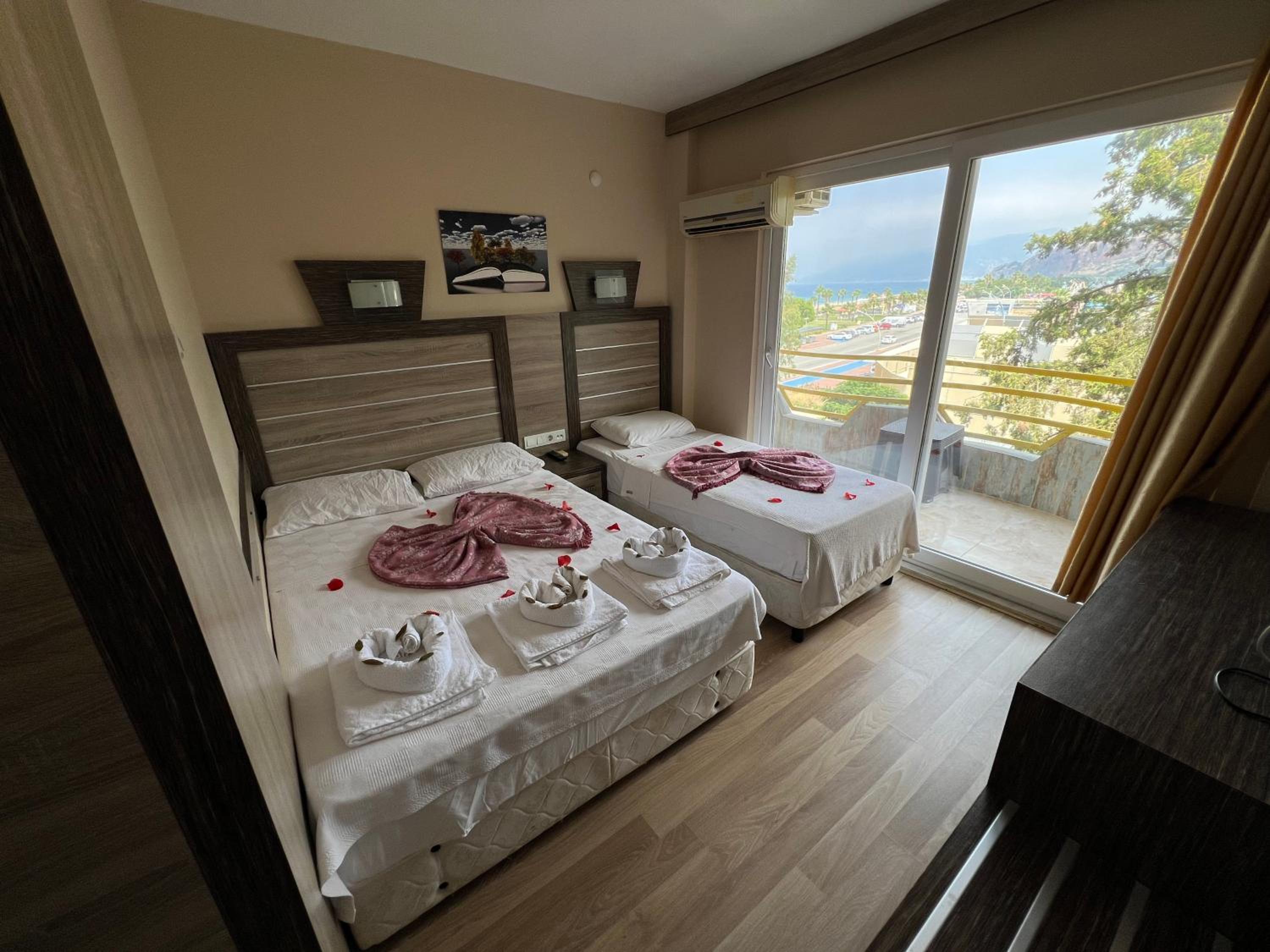 Standard Triple Room - Photo 4