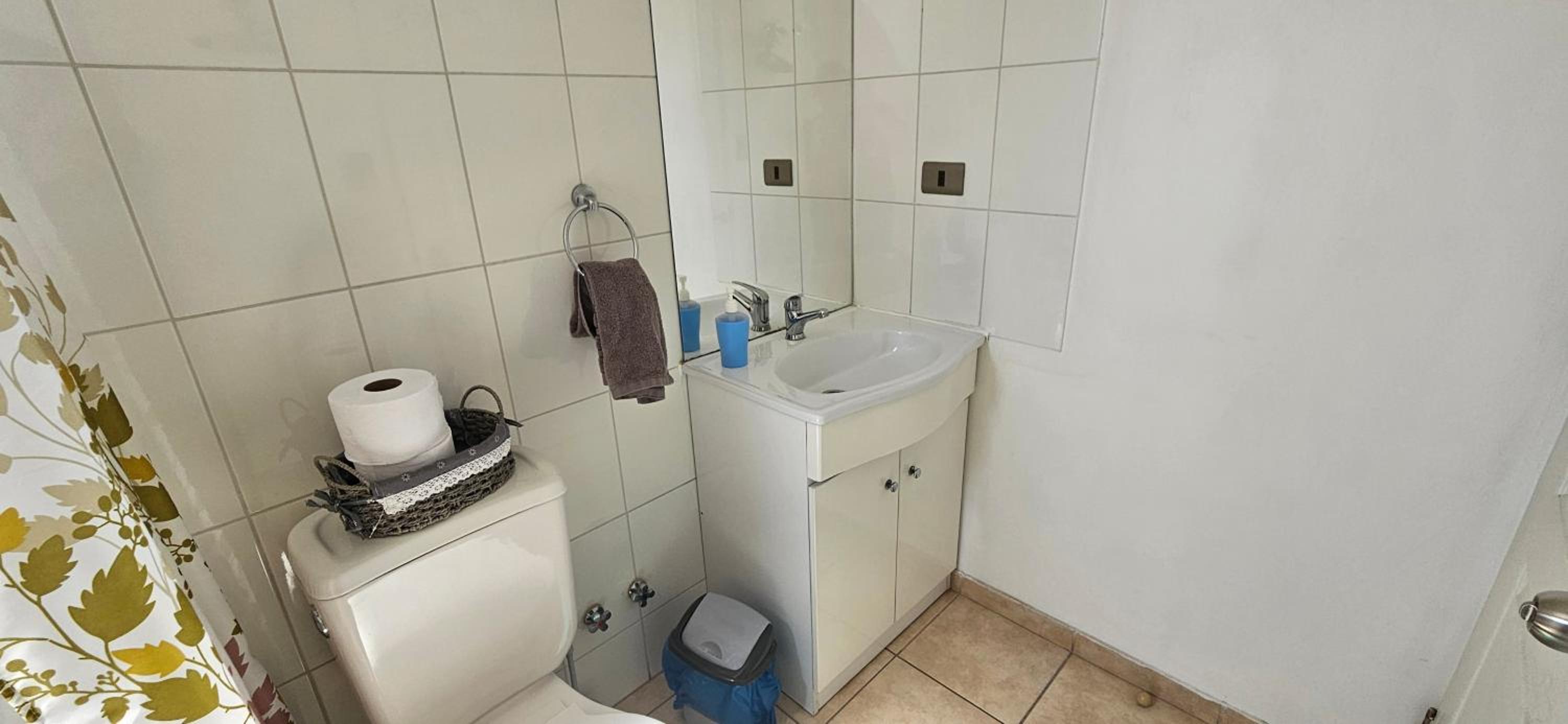 Double Room With Private Bathroom photo 2