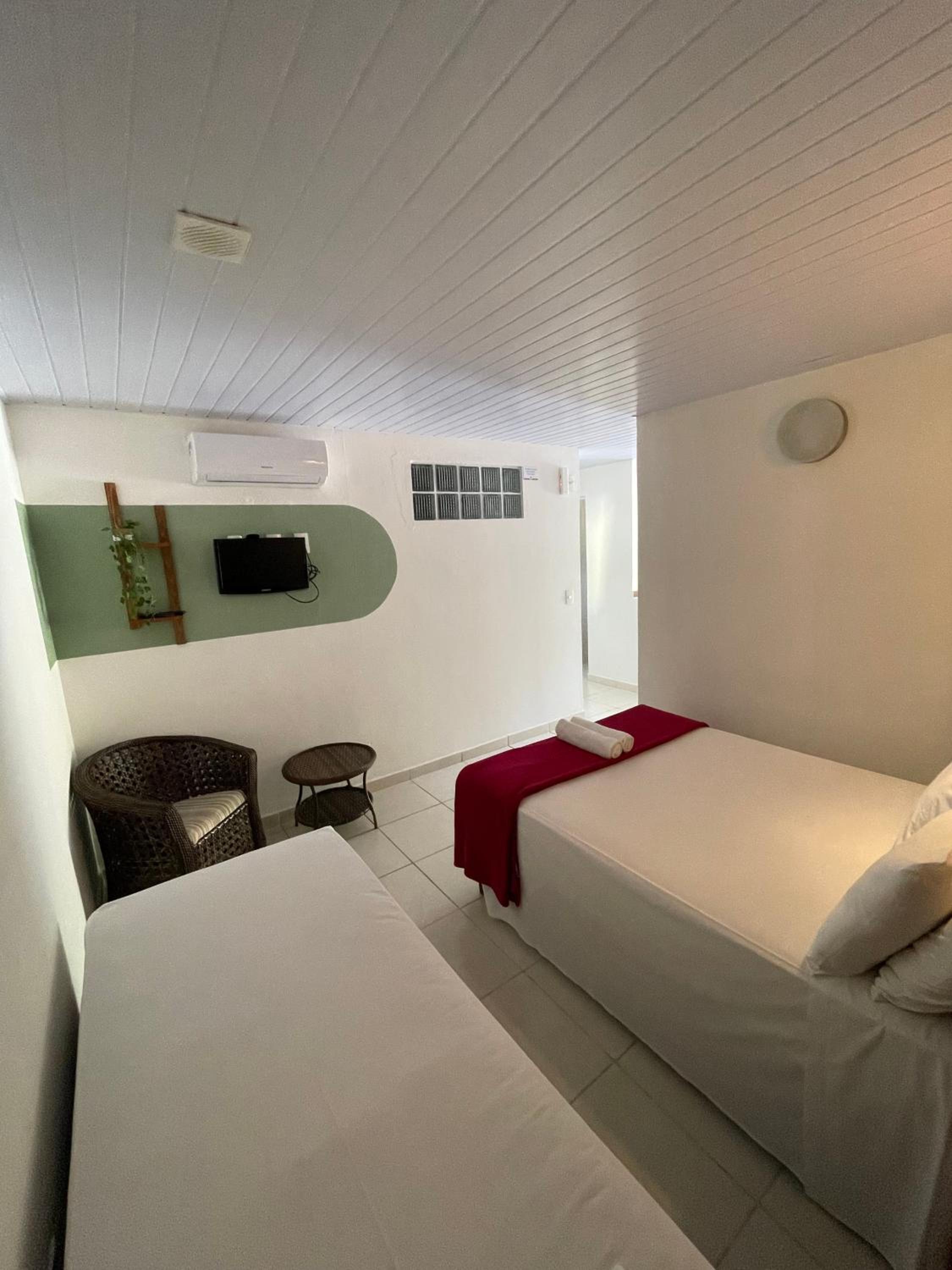 Basic Triple Room photo 3